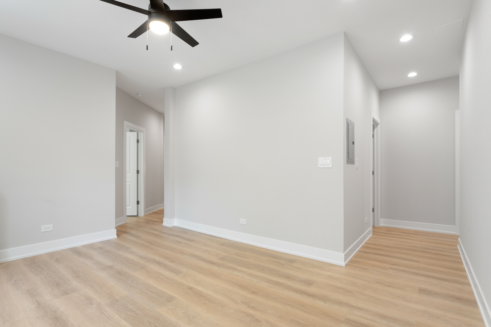 1904 W Morse Avenue Unit: 1