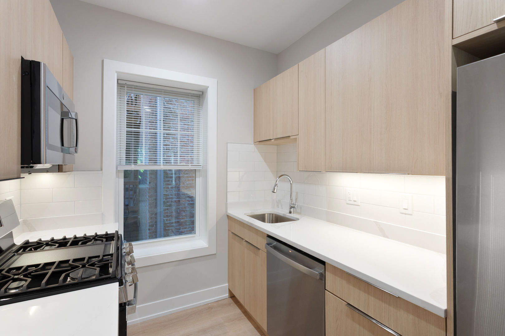1904 W Morse Avenue Unit: 1
