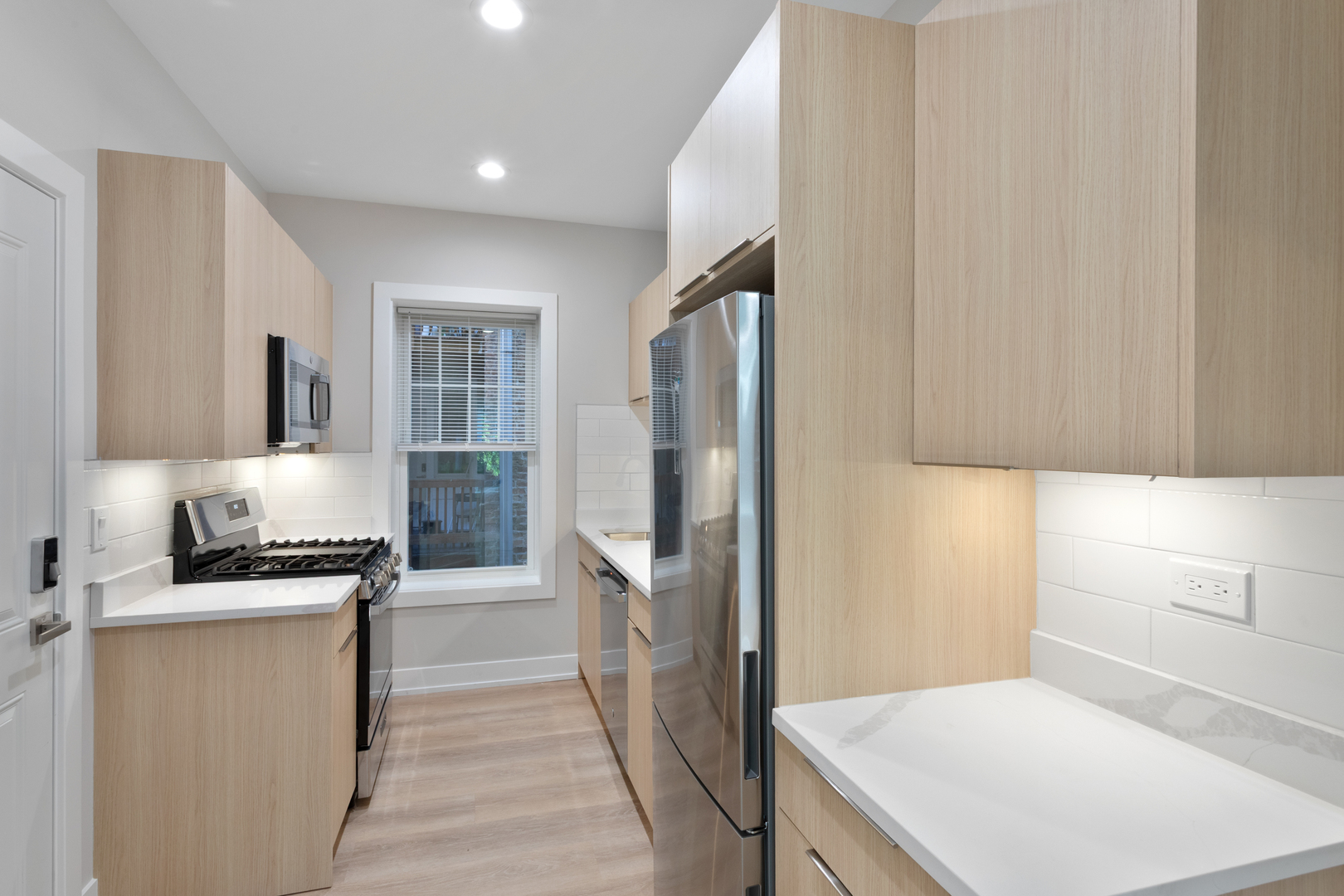 1904 W Morse Avenue Unit: 1