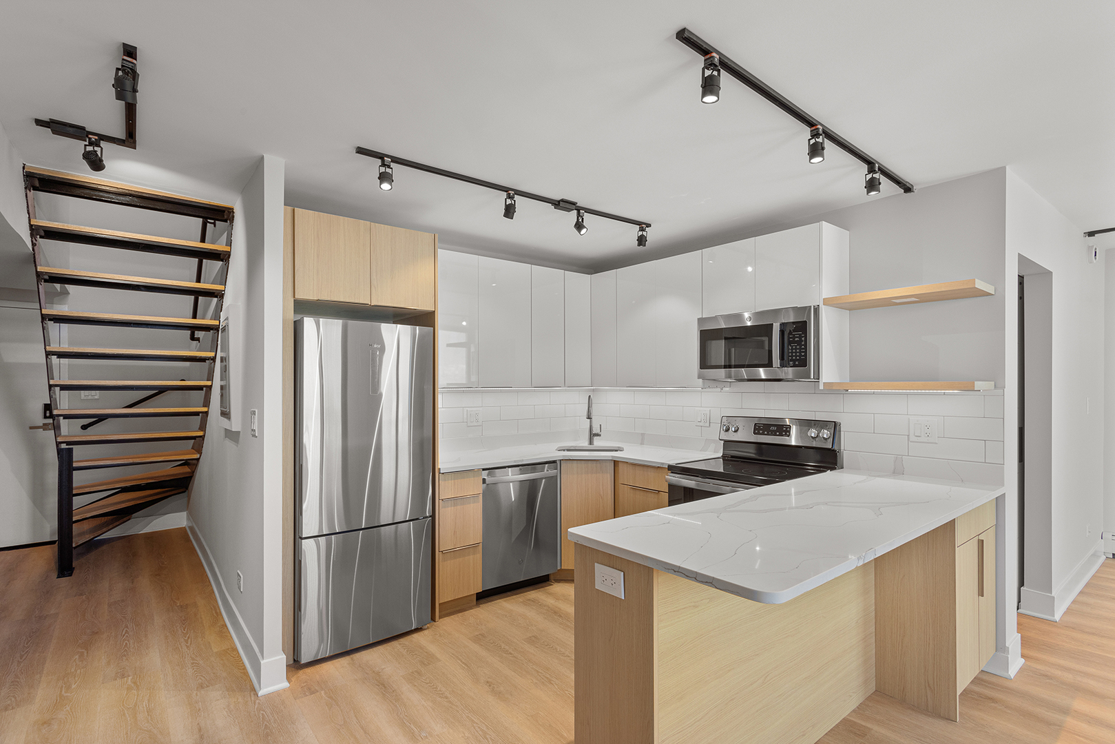 6166 N Sheridan Road Unit: 6C