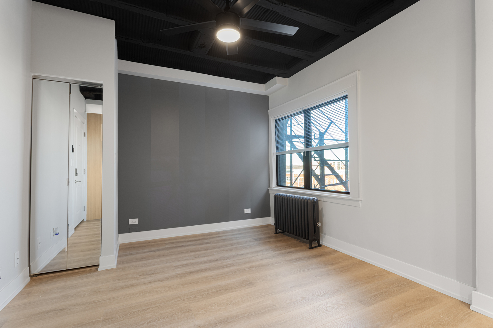 6026 N Winthrop Avenue Unit: 5B