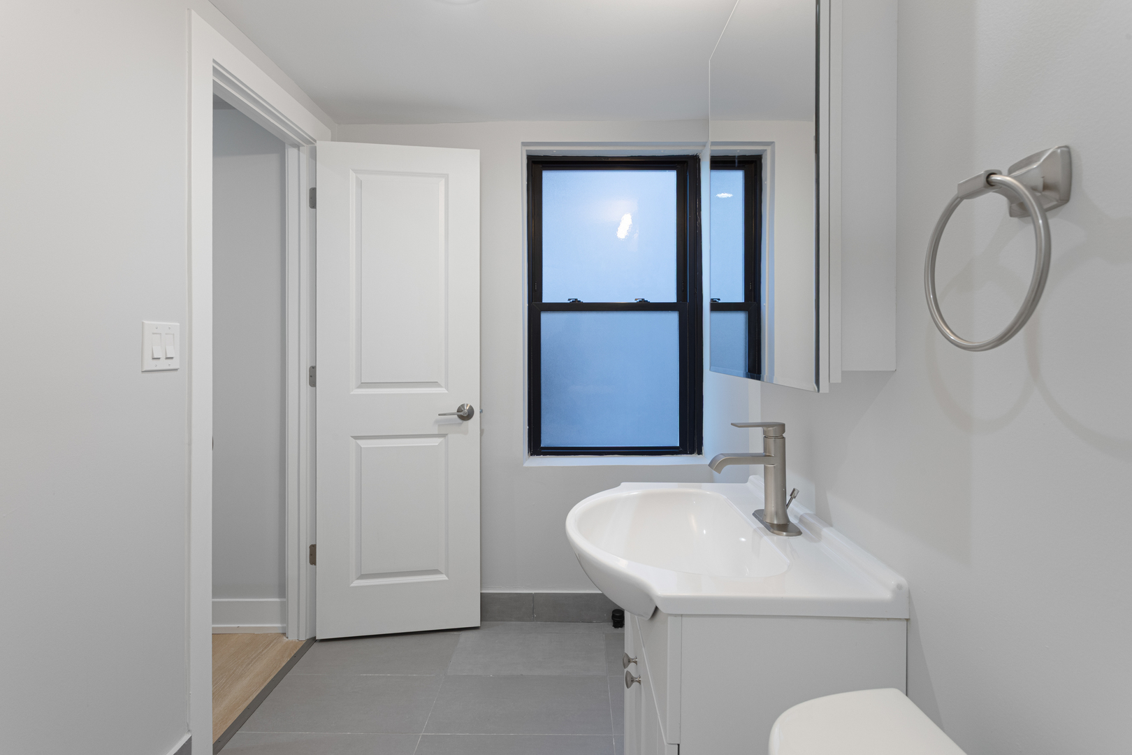 6026 N Winthrop Avenue Unit: 5B