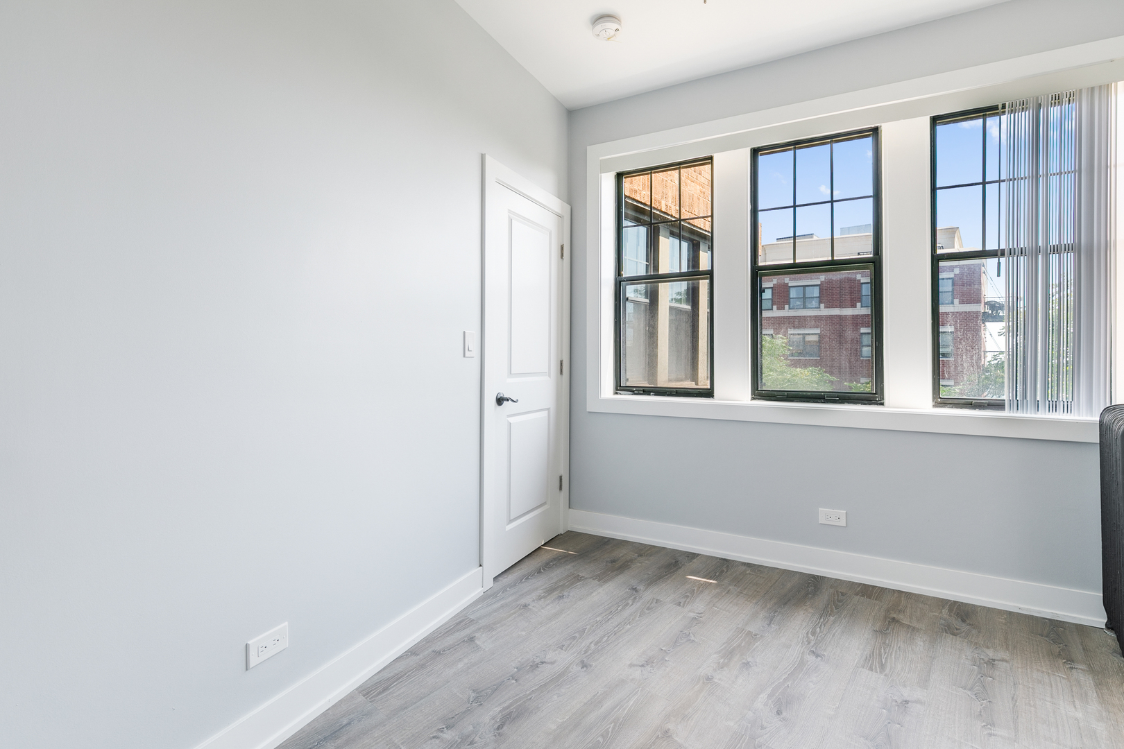 7618 N Eastlake Terrace Unit: 3