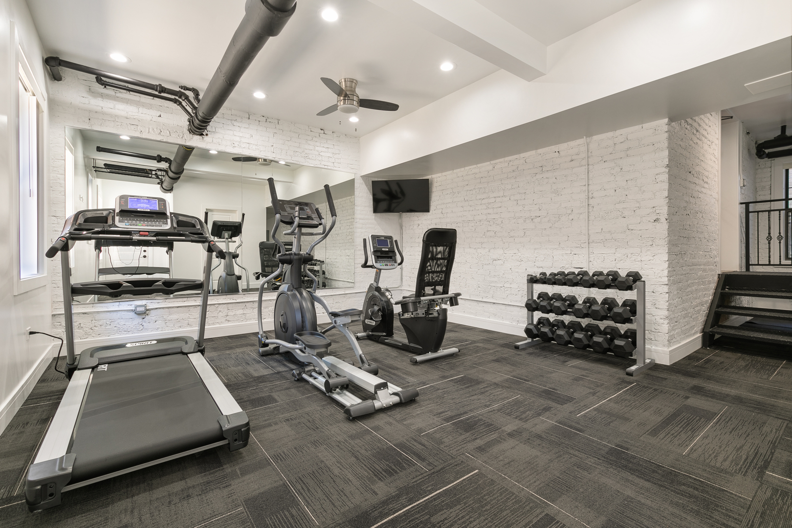 7618 N Eastlake Terrace Unit: 3
