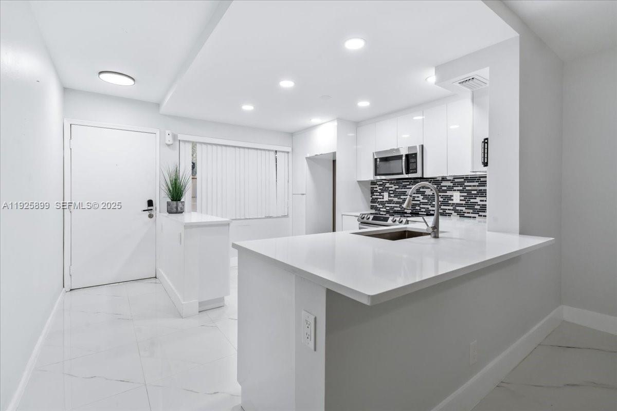 2303 Lucaya Lane E2