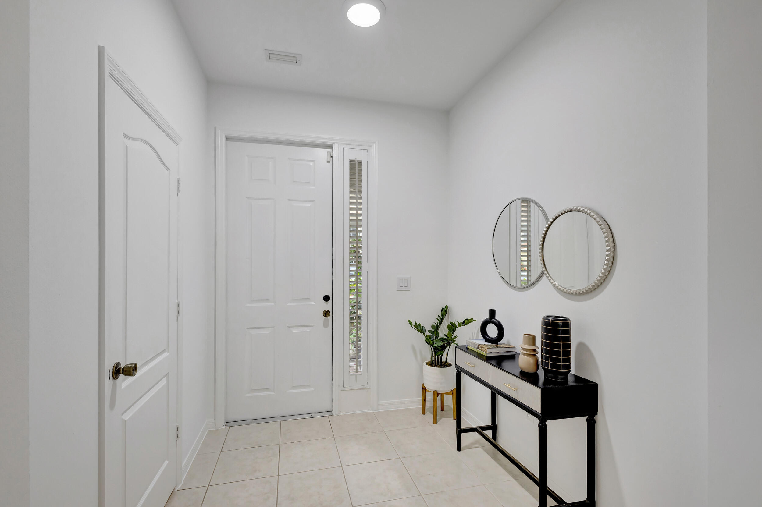 6110 Seminole Gardens Circle