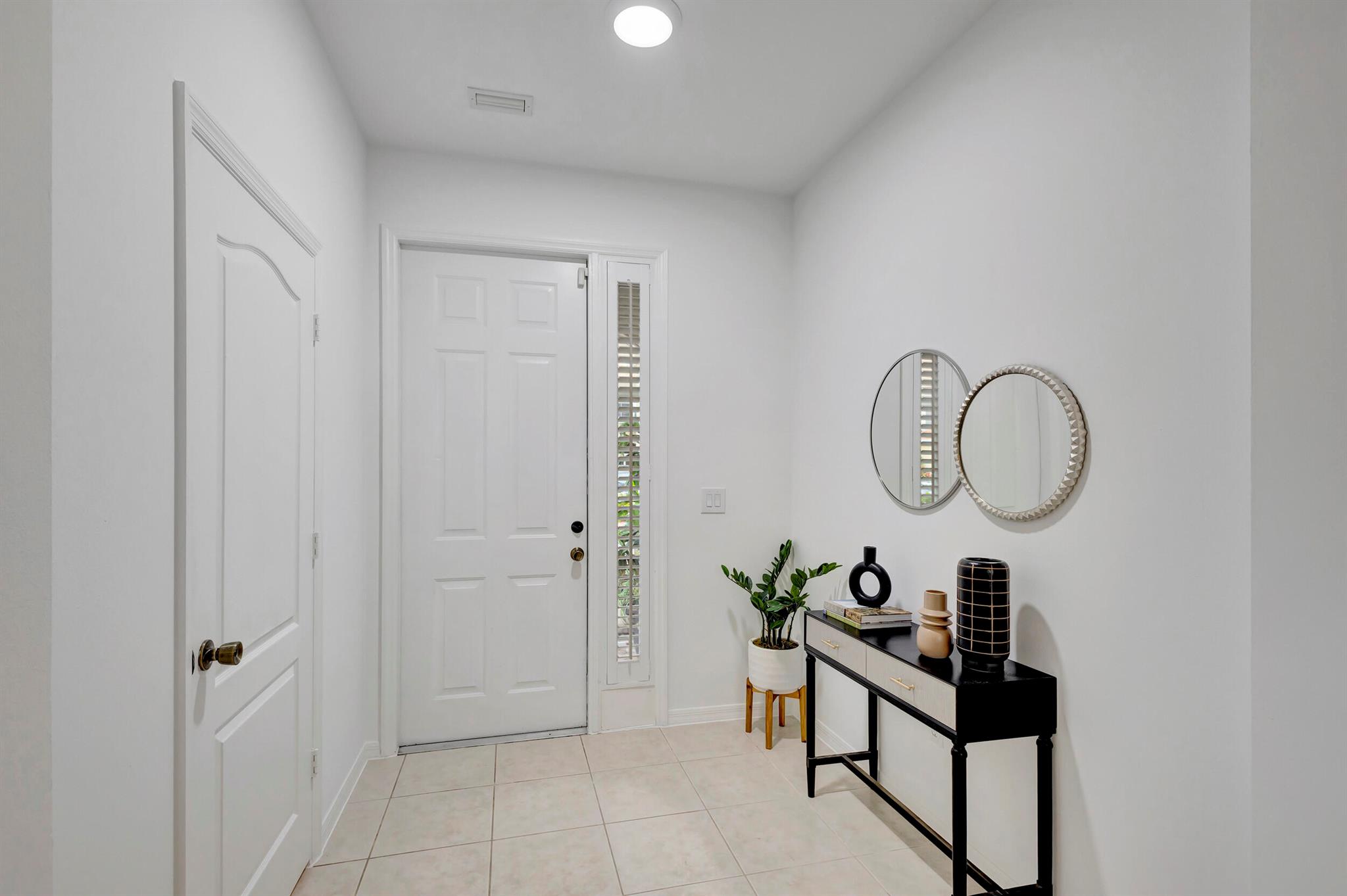 6110 Seminole Gardens Circle