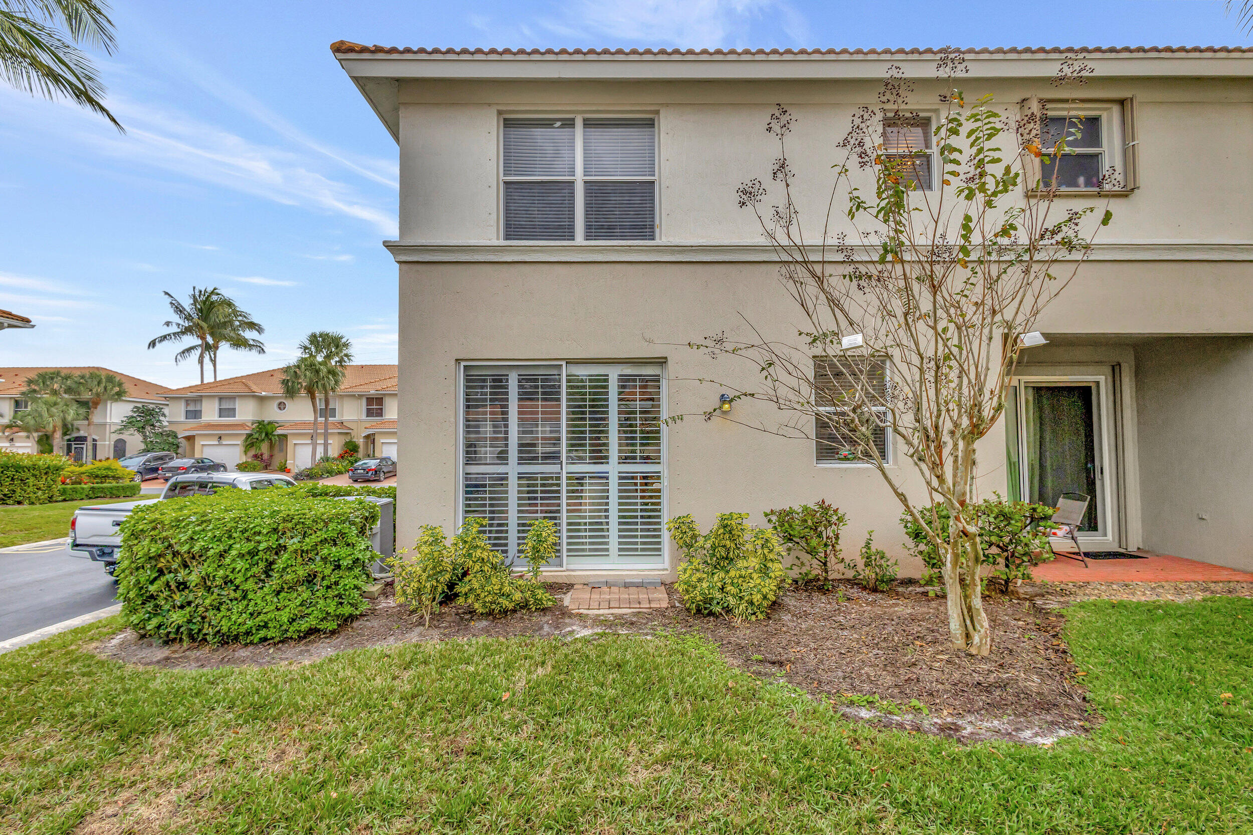 6110 Seminole Gardens Circle