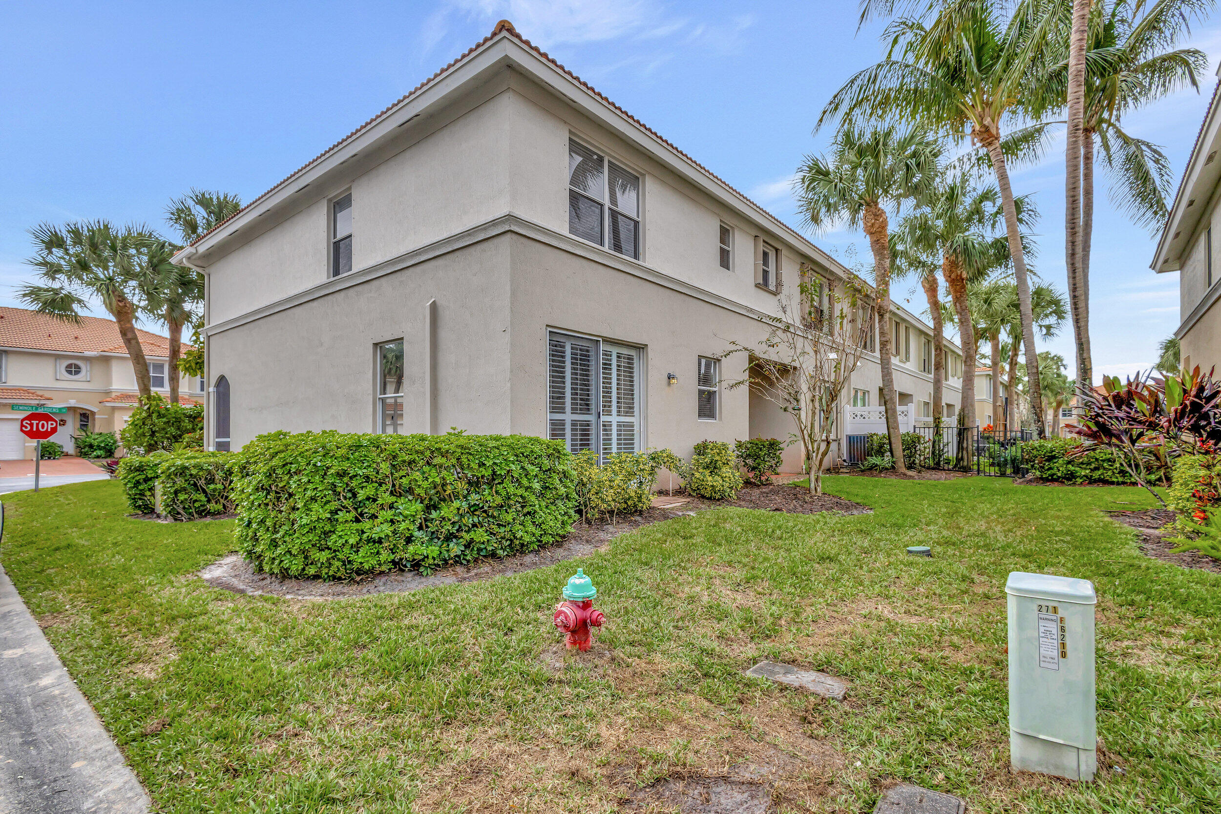 6110 Seminole Gardens Circle