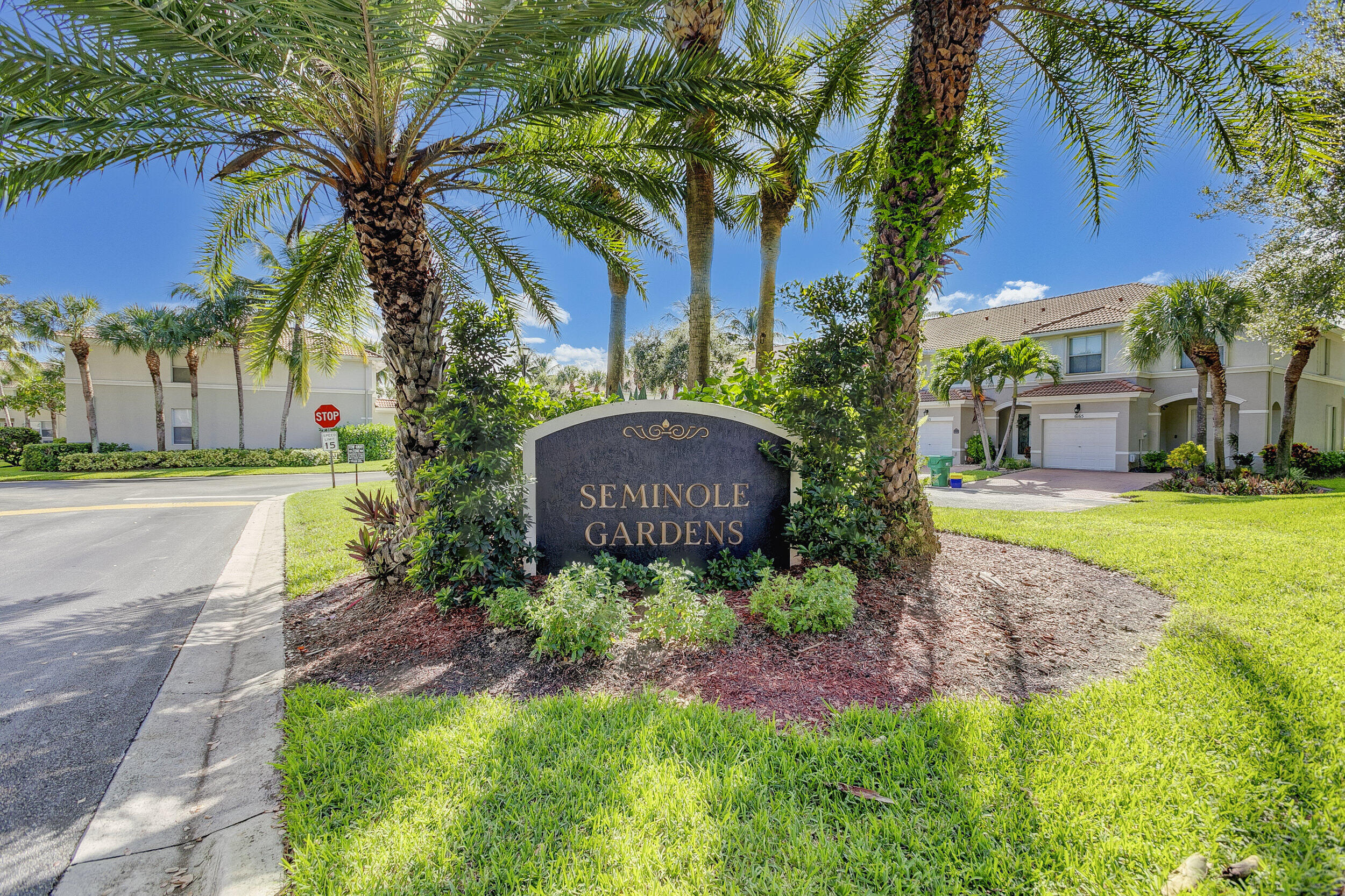 6110 Seminole Gardens Circle