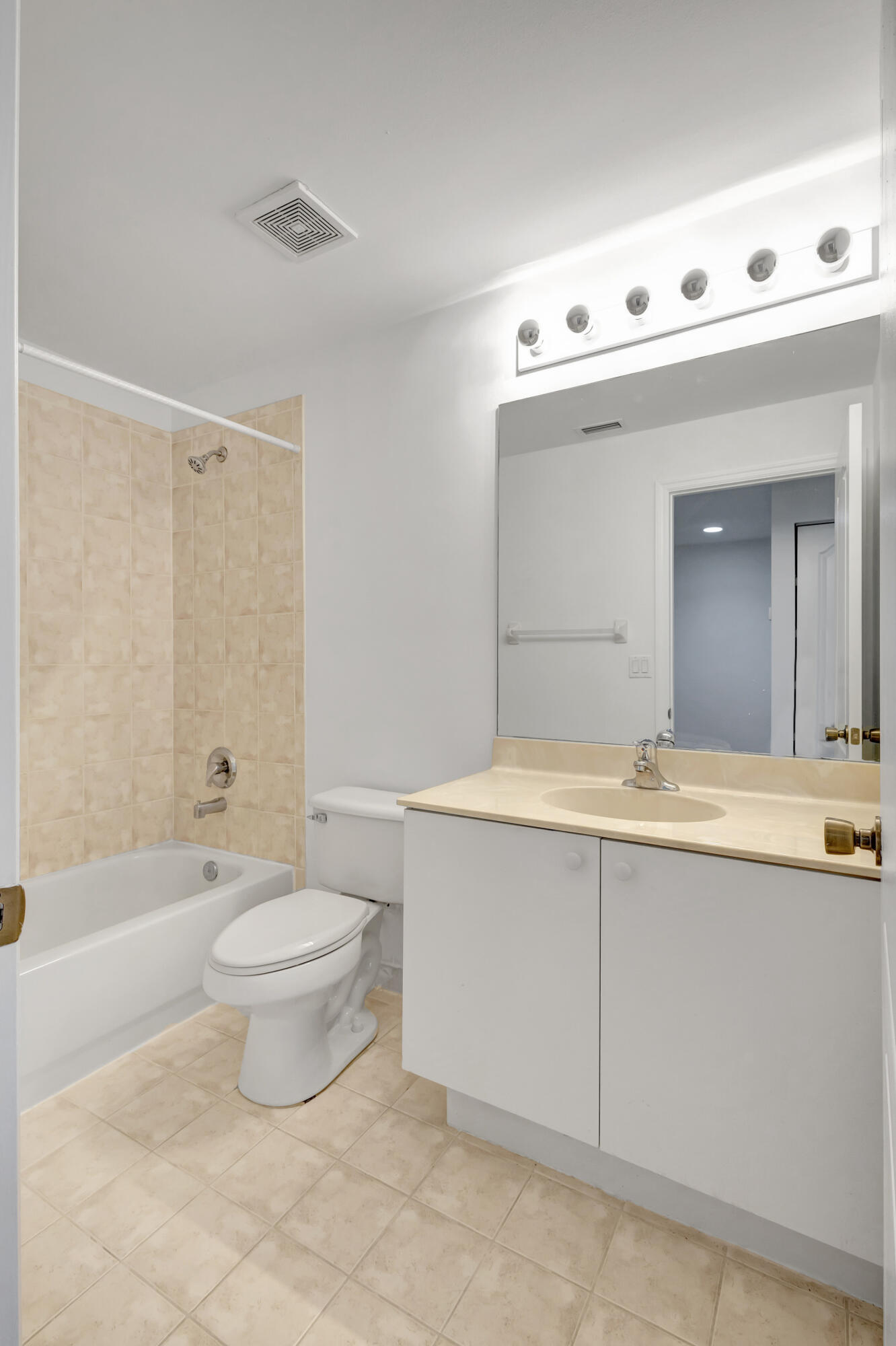 6110 Seminole Gardens Circle