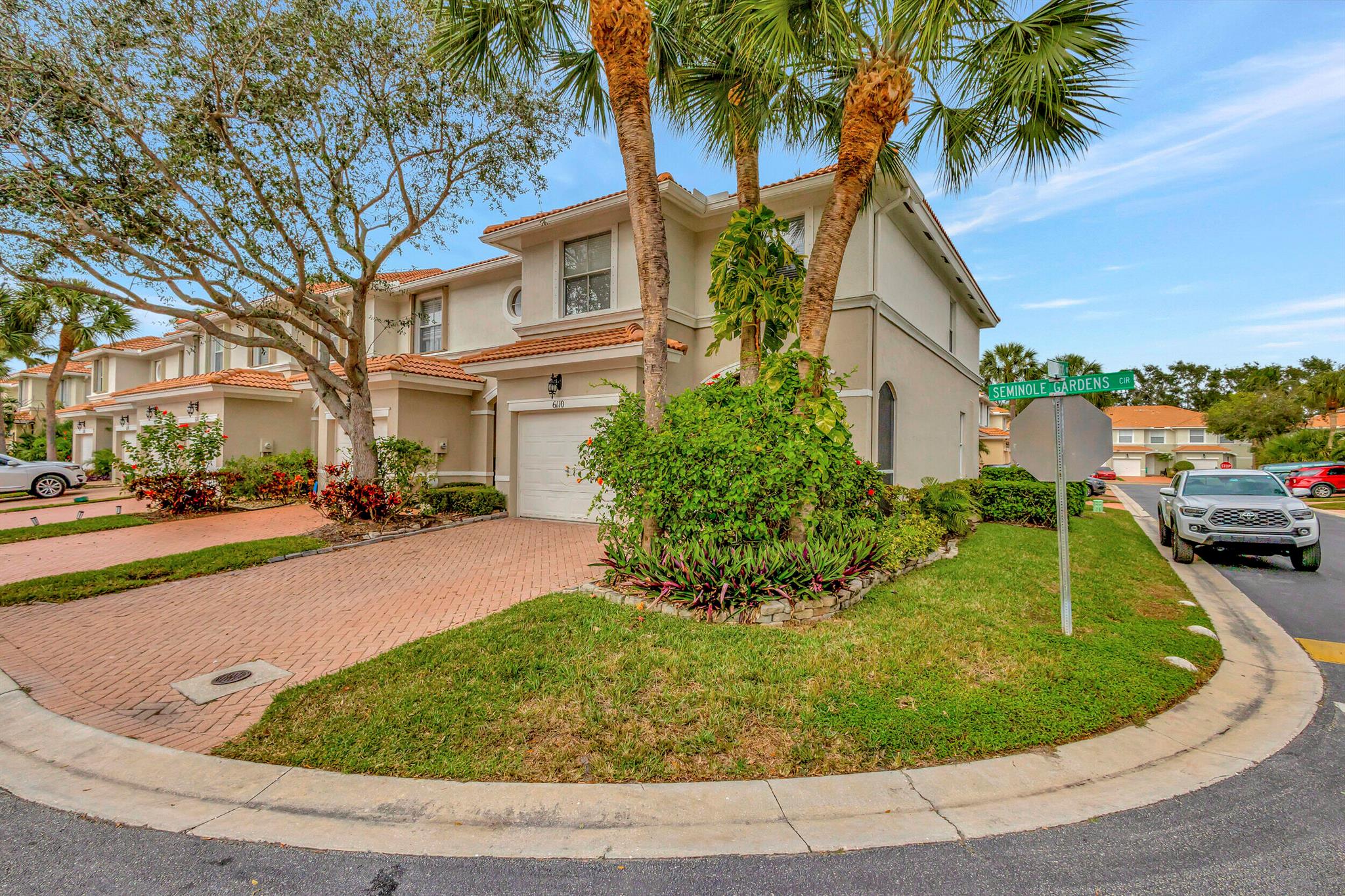 6110 Seminole Gardens Circle