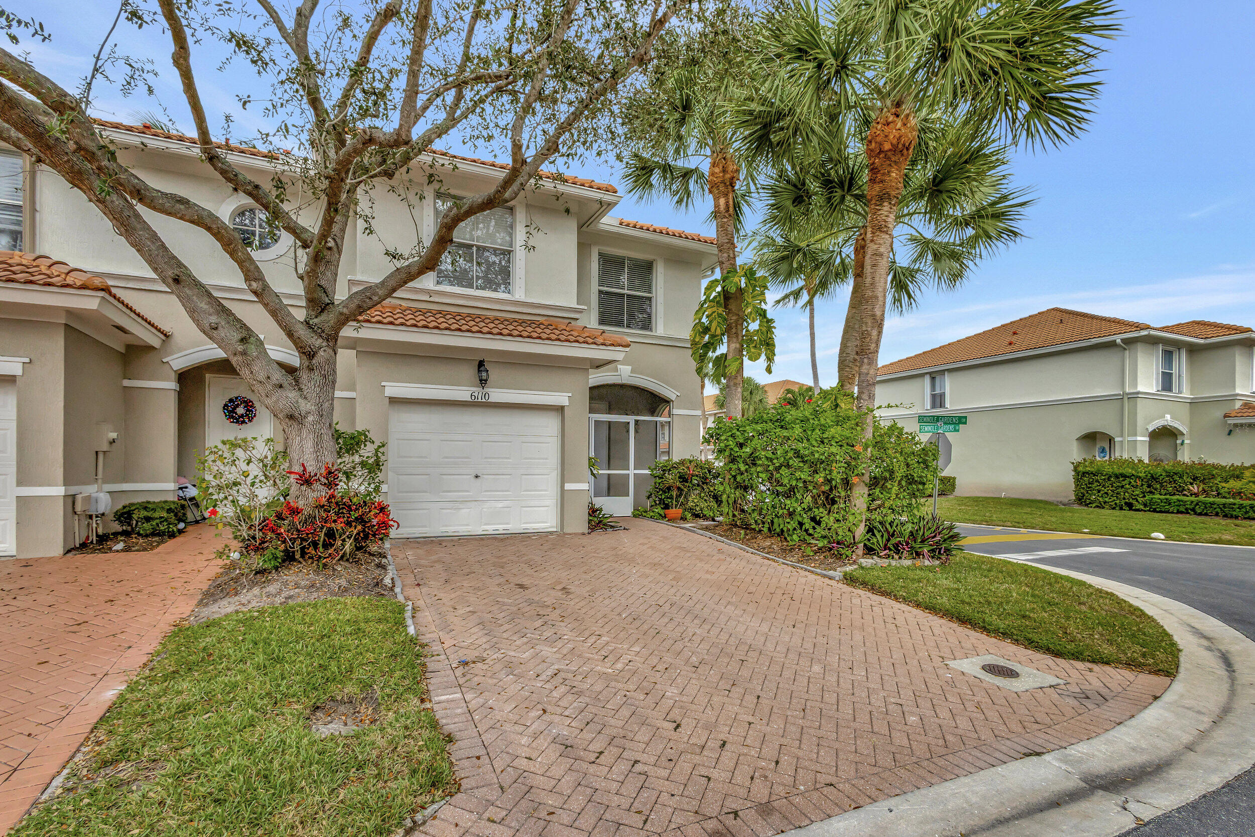 6110 Seminole Gardens Circle