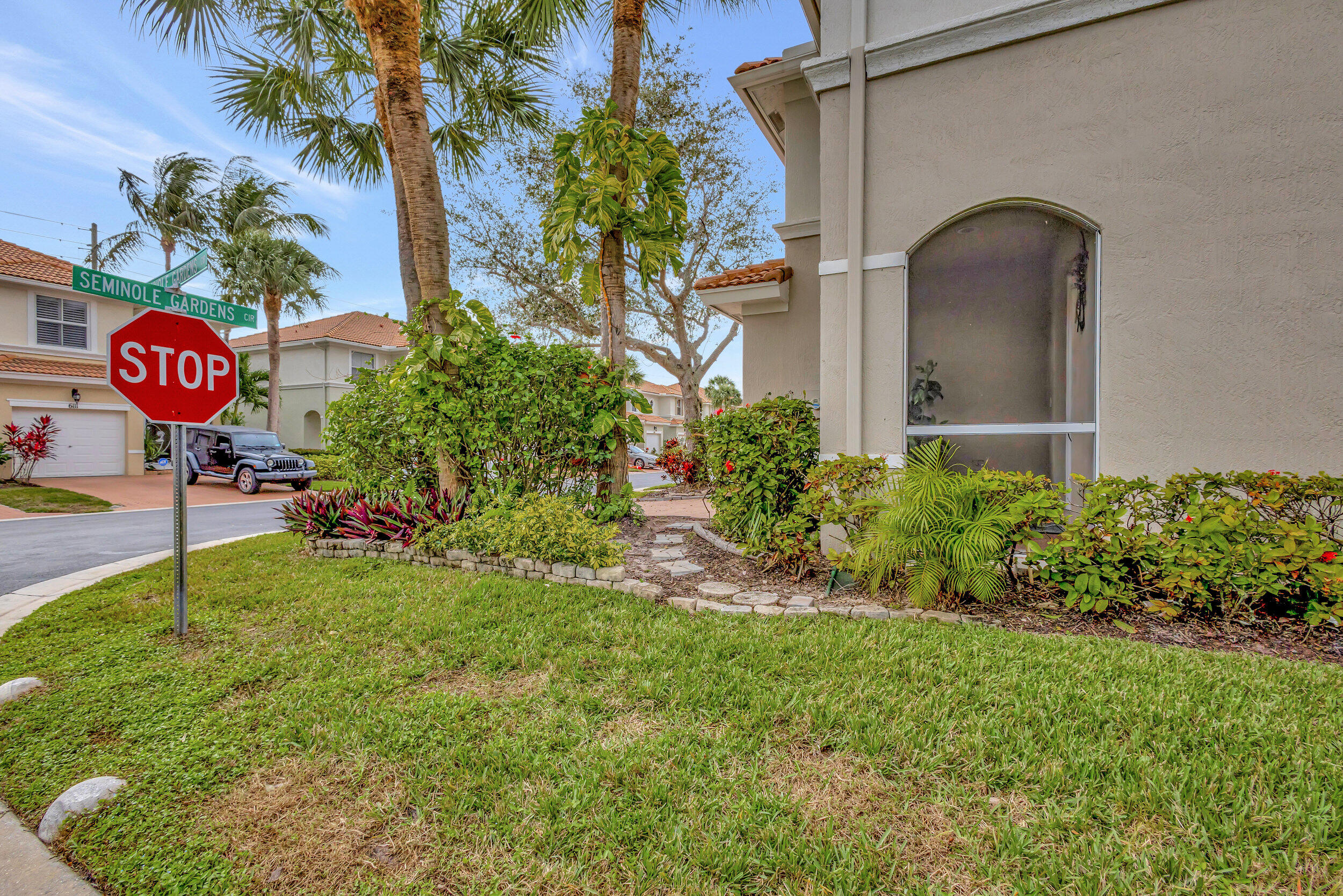 6110 Seminole Gardens Circle