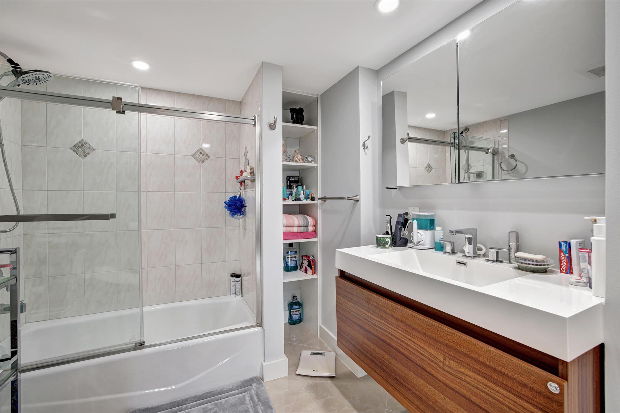 1301 NE 7th Street 318