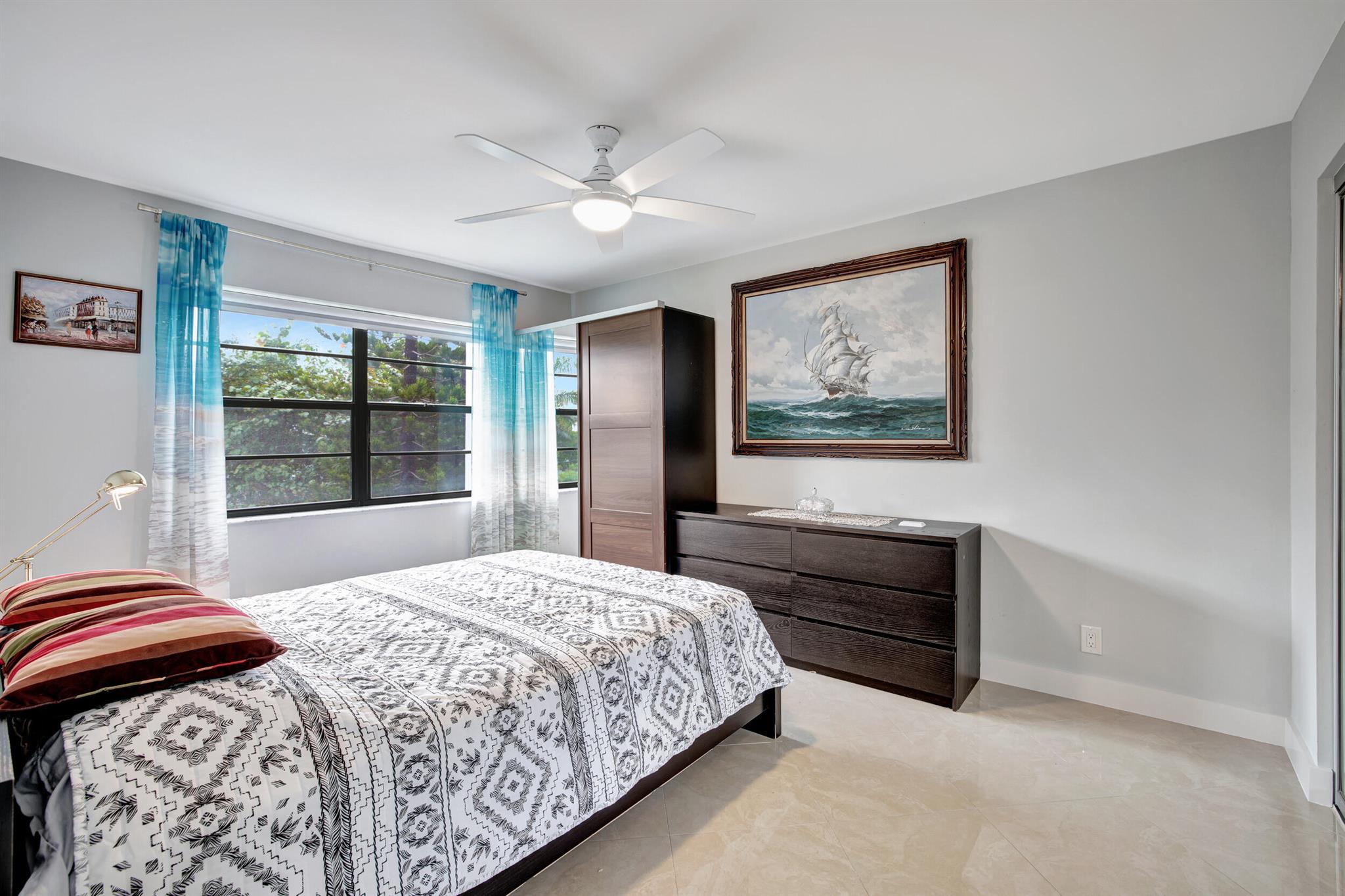 1301 NE 7th Street 318