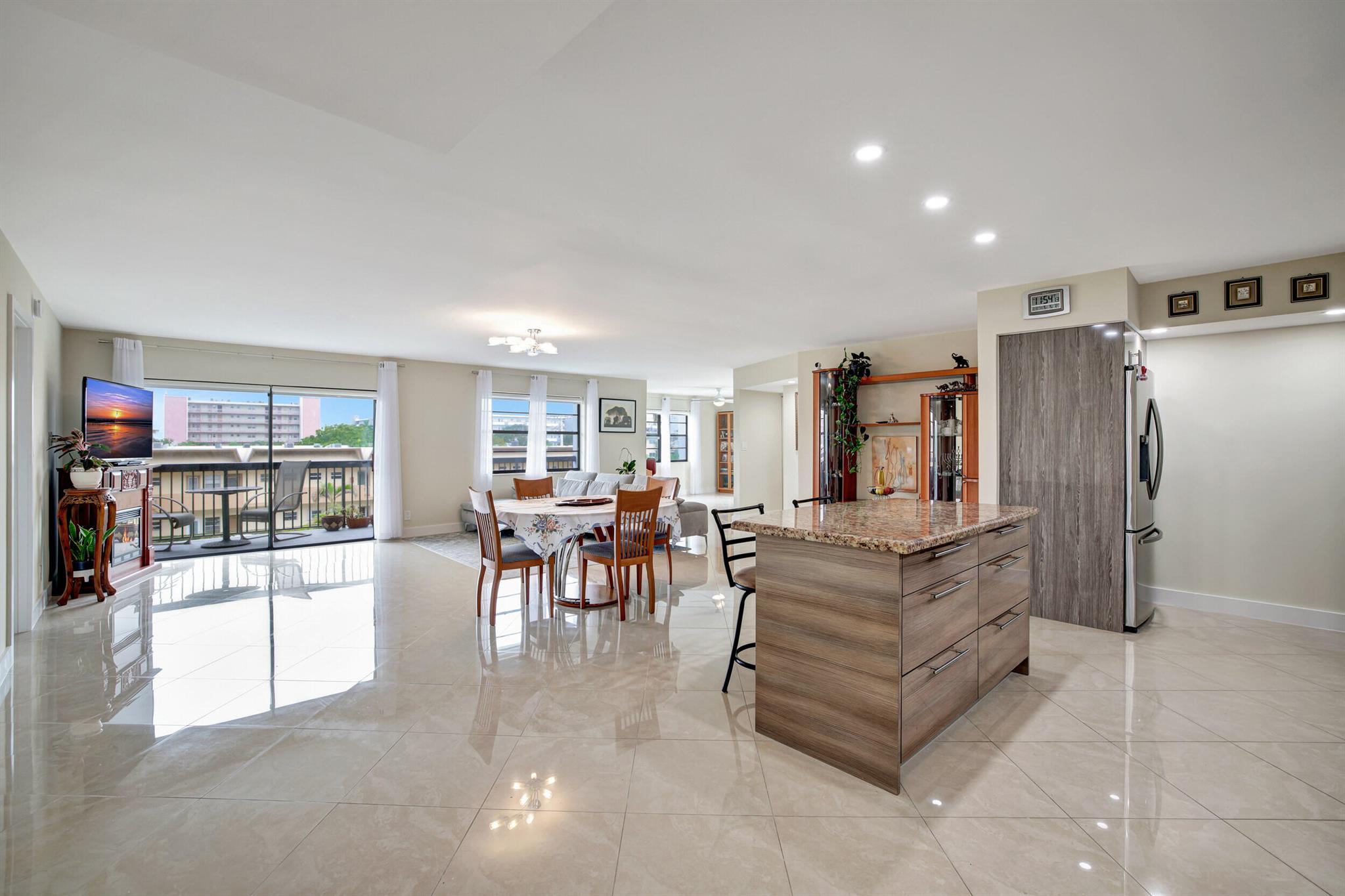 1301 NE 7th Street 318