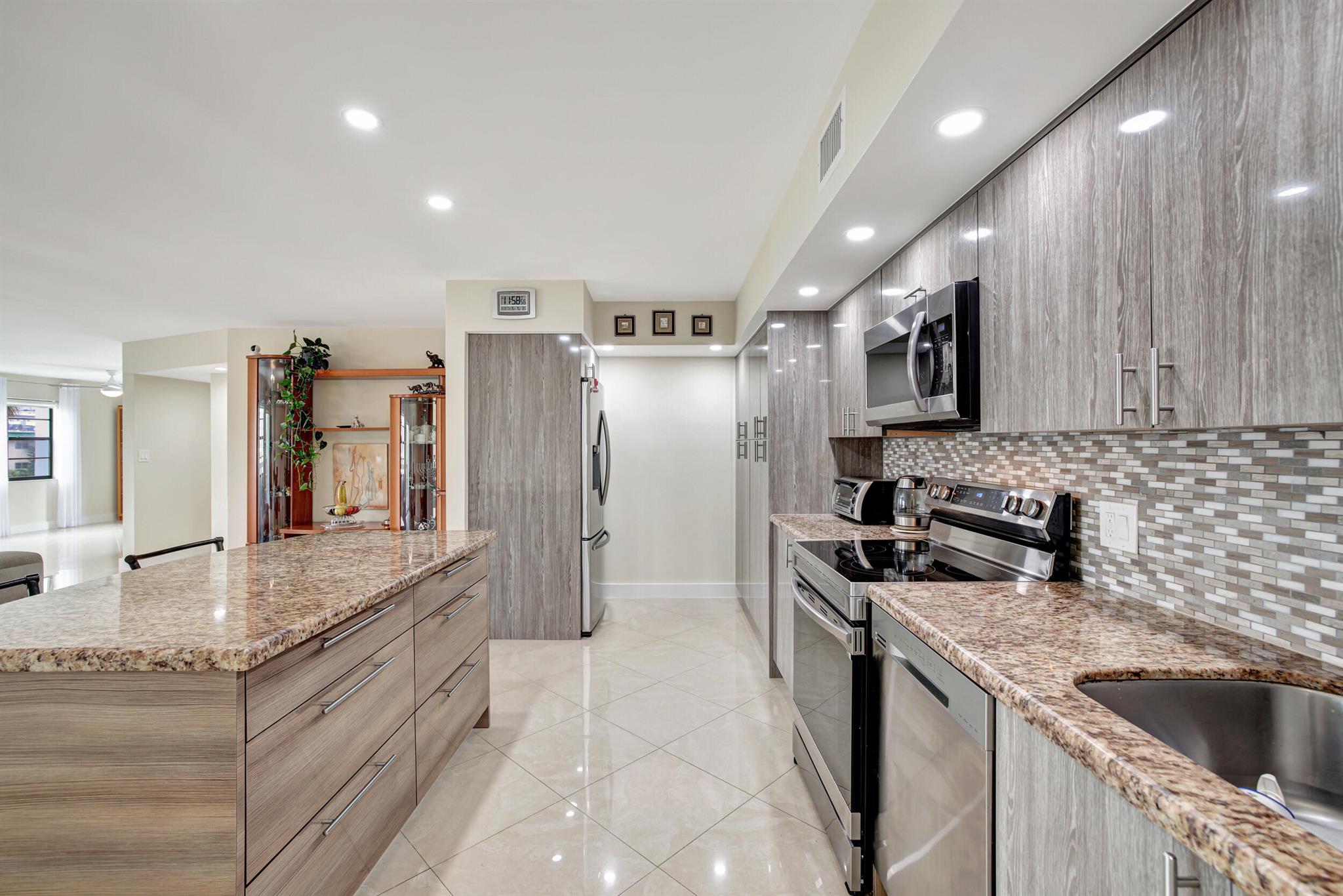 1301 NE 7th Street 318