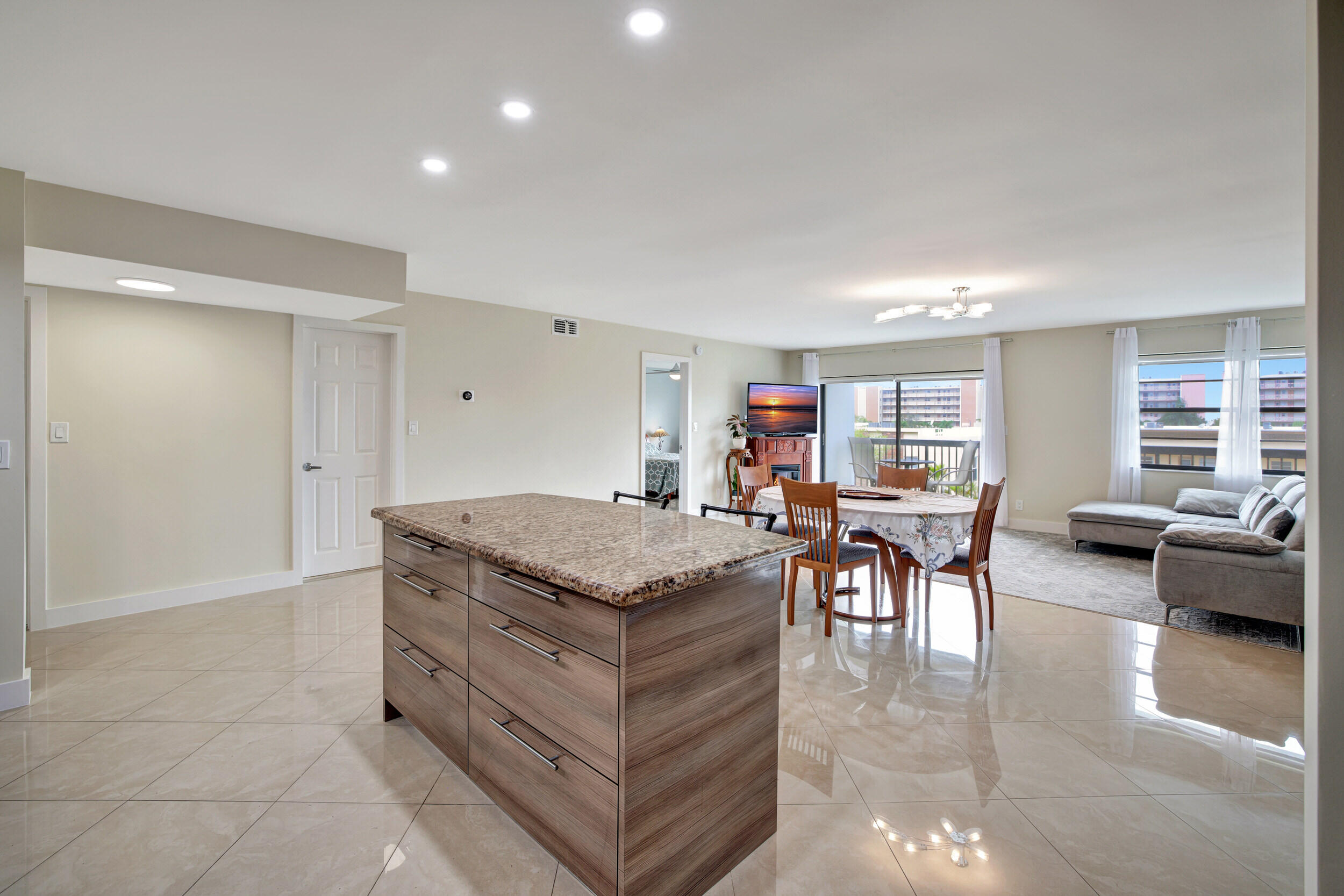 1301 NE 7th Street 318