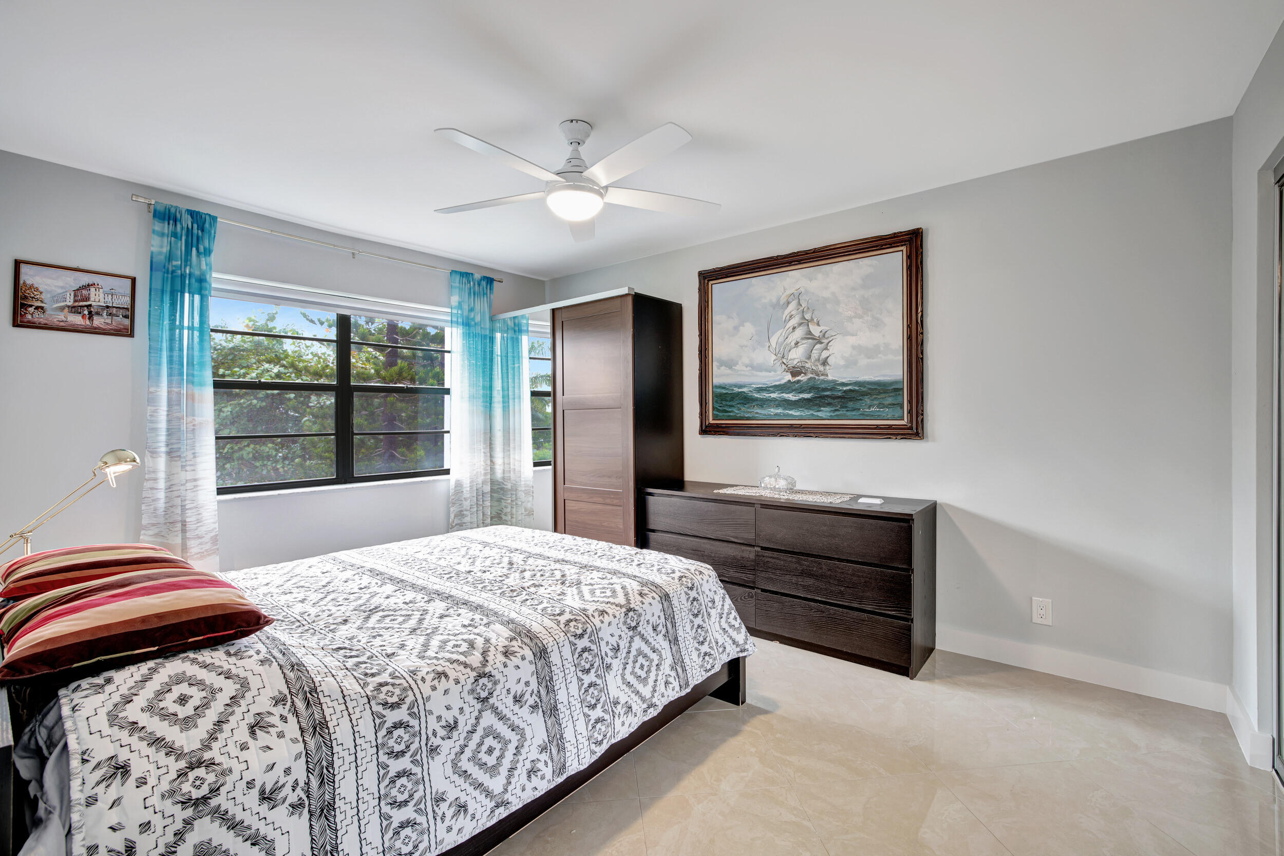 1301 NE 7th Street 318