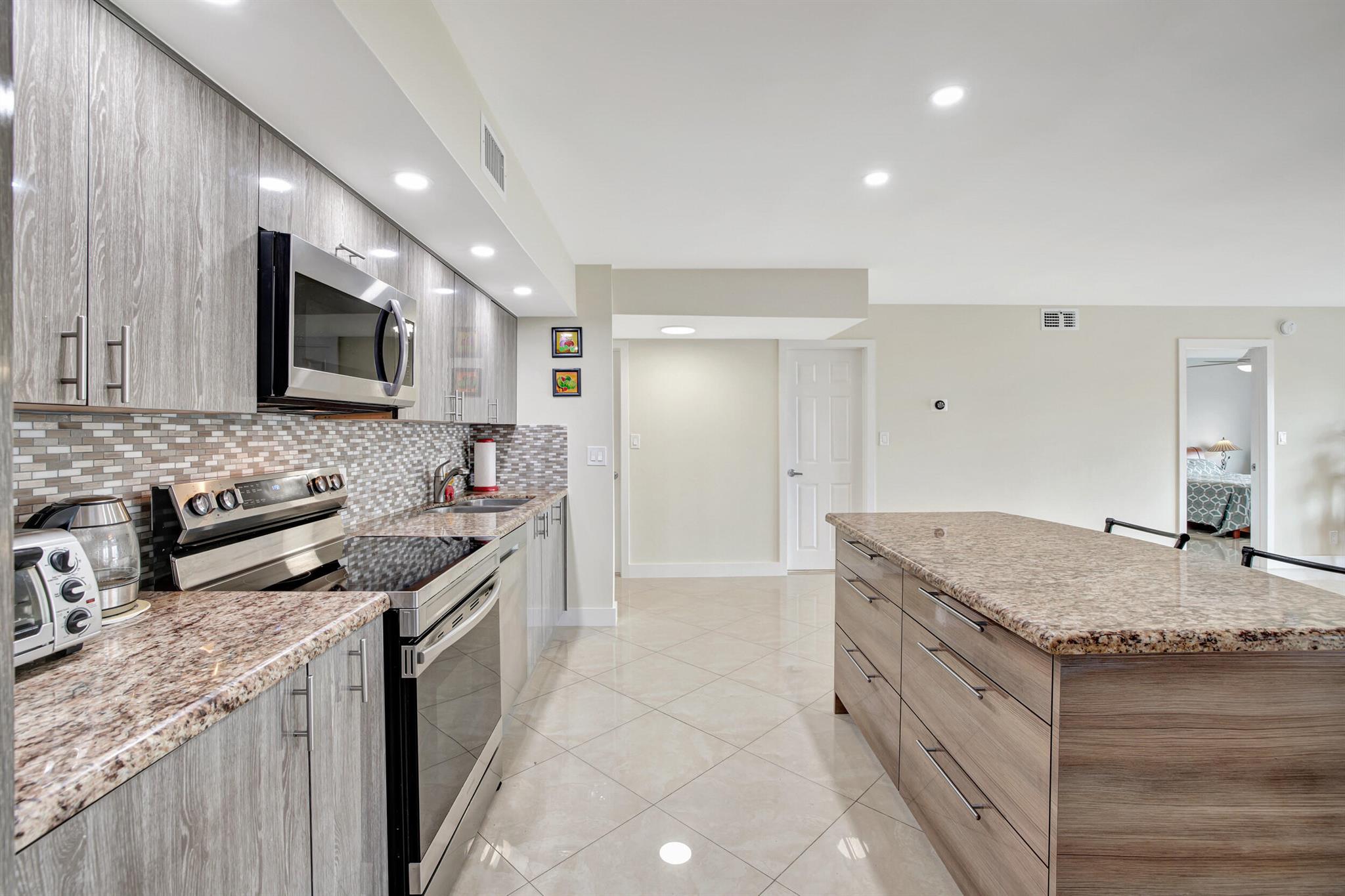 1301 NE 7th Street 318