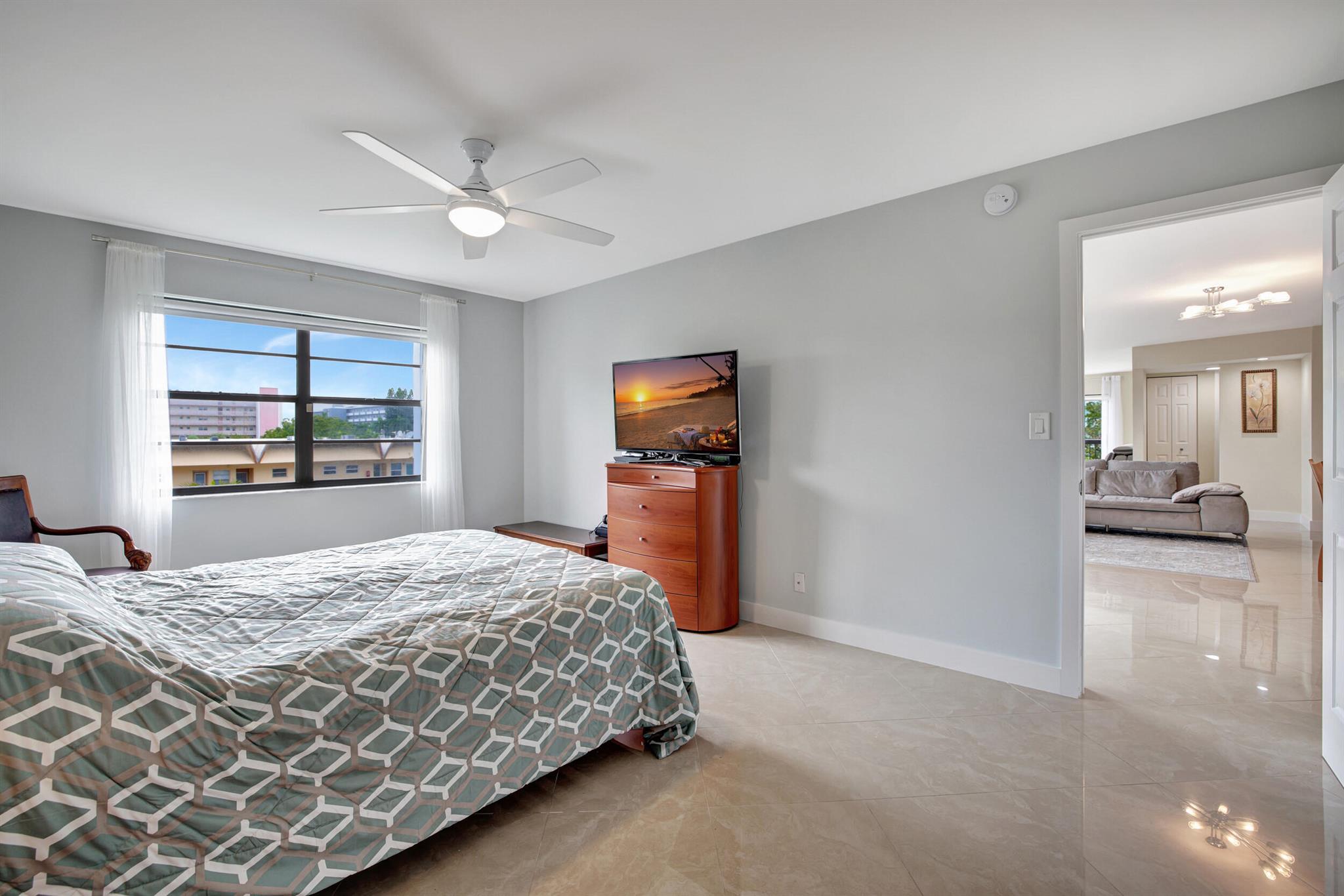 1301 NE 7th Street 318