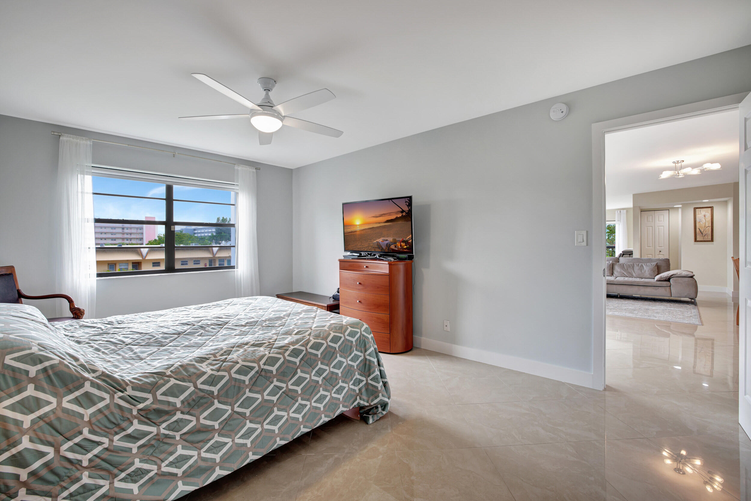 1301 NE 7th Street 318