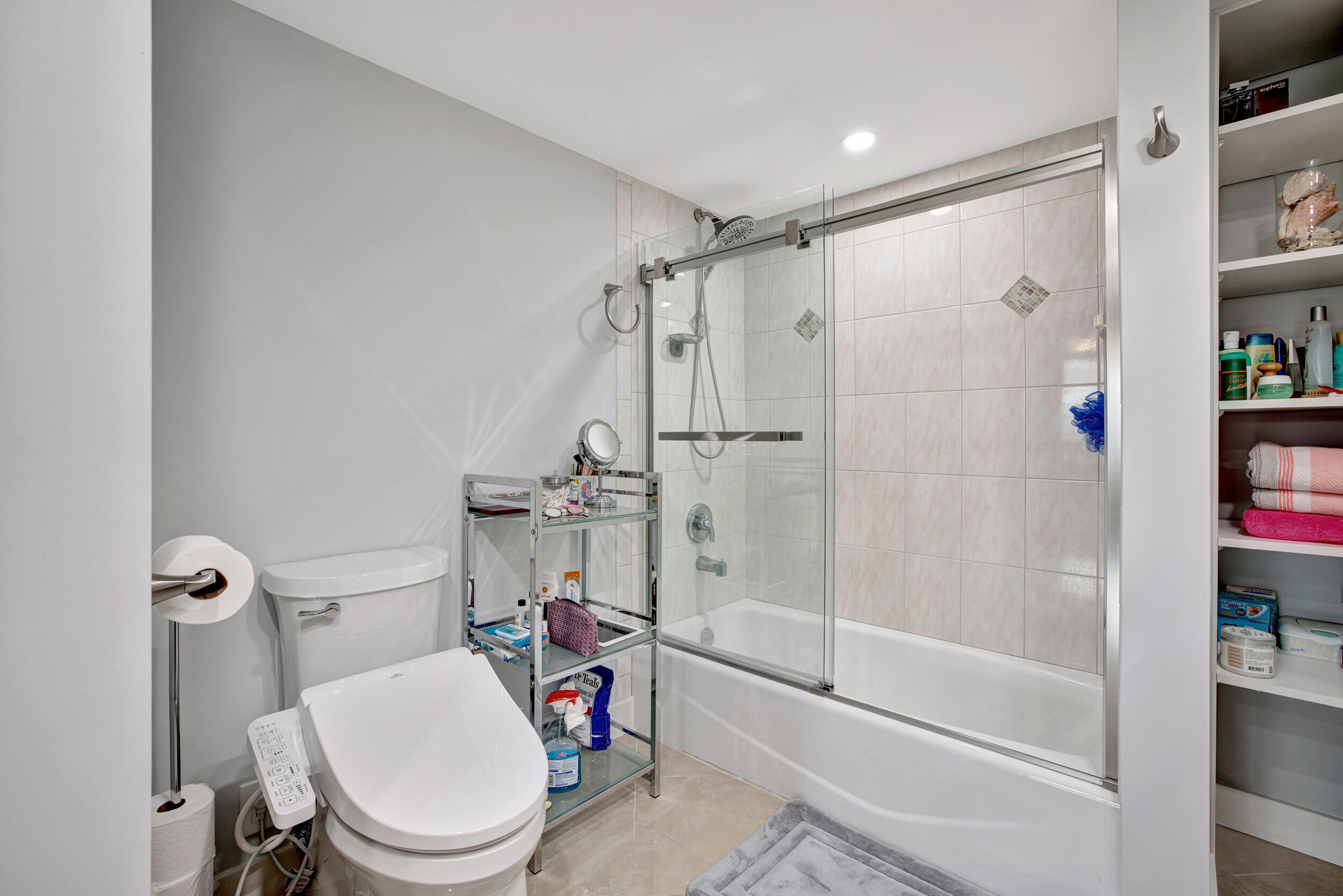 1301 NE 7th Street 318