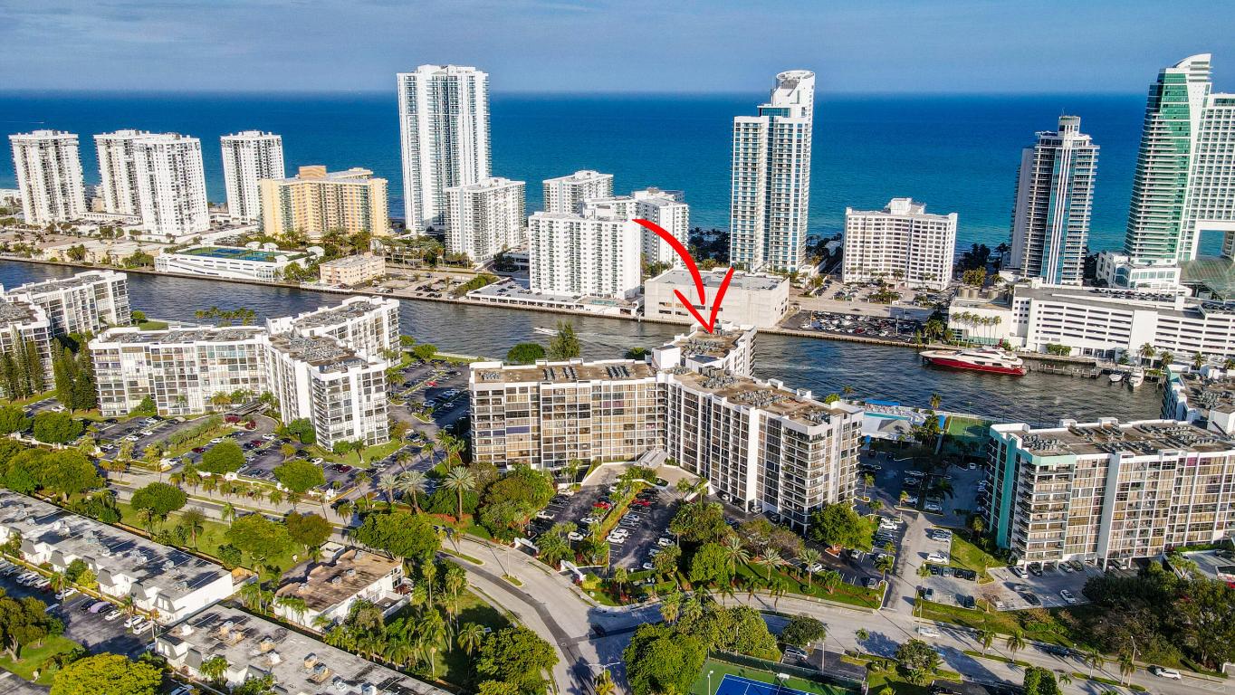 600 Parkview Drive 921