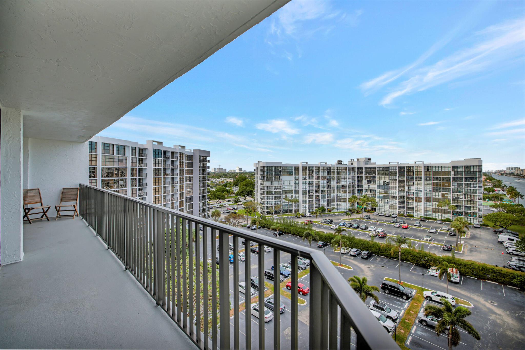 600 Parkview Drive 921