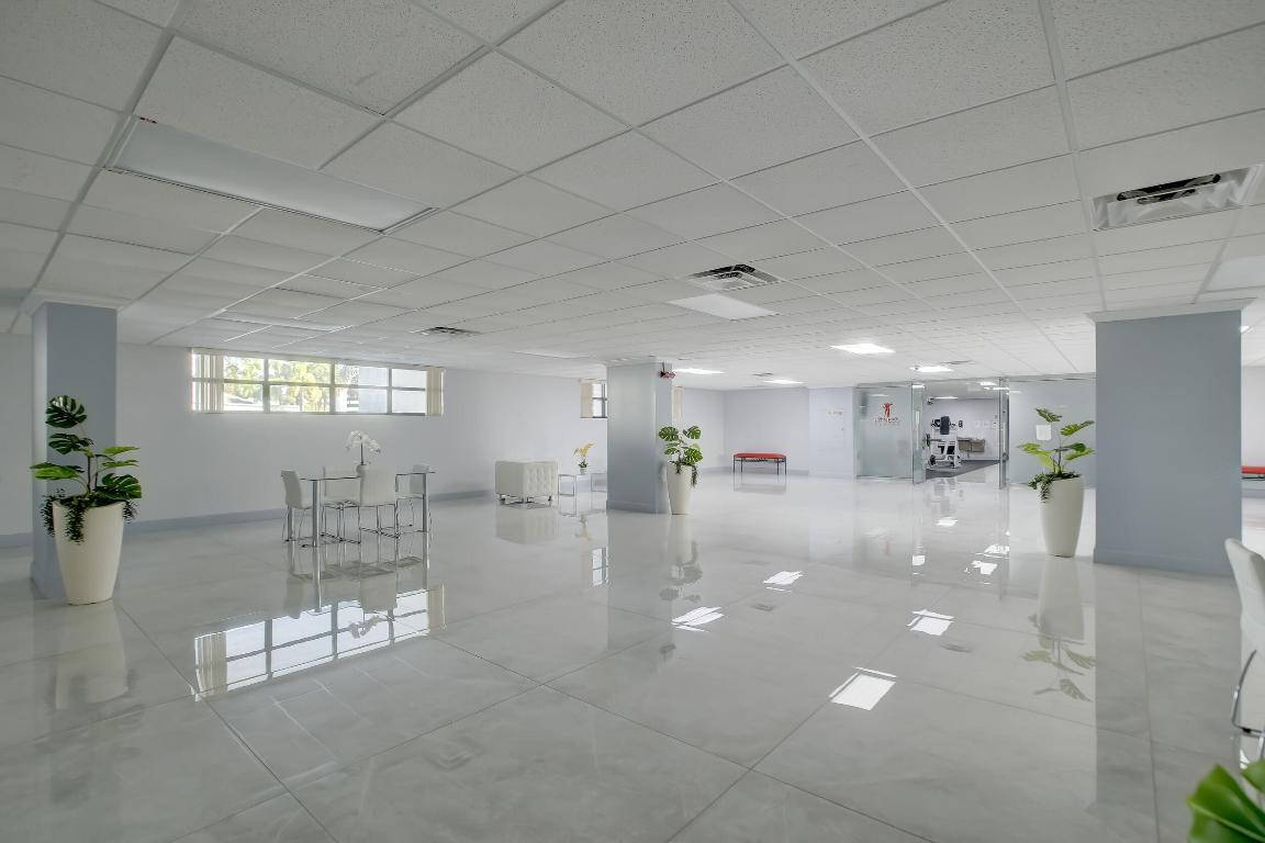 600 Parkview Drive 921