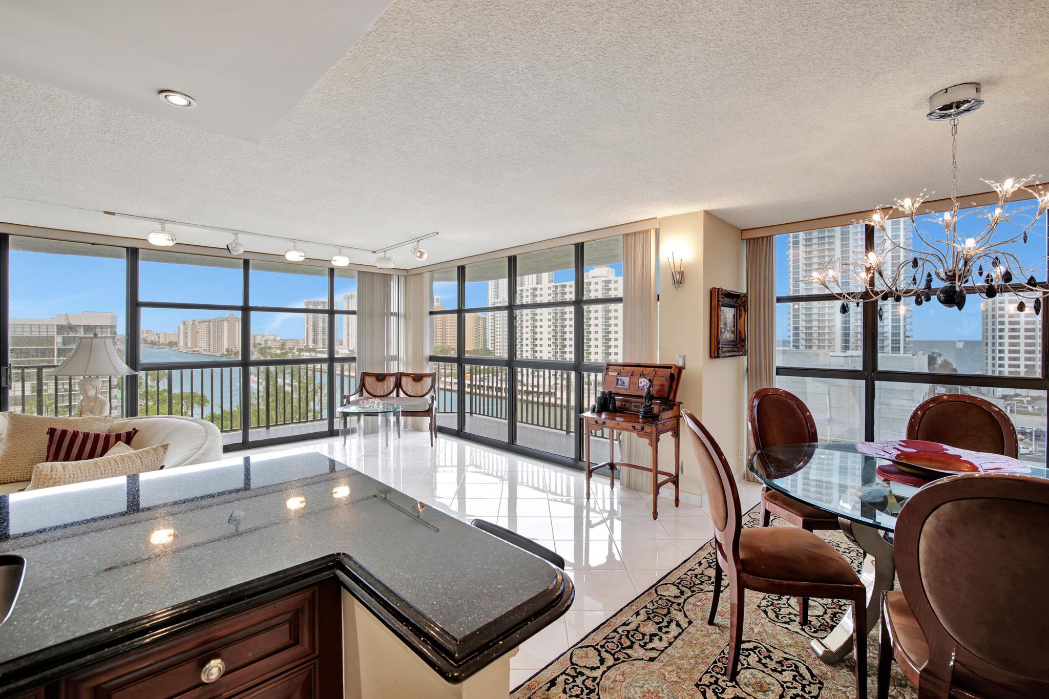 600 Parkview Drive 921