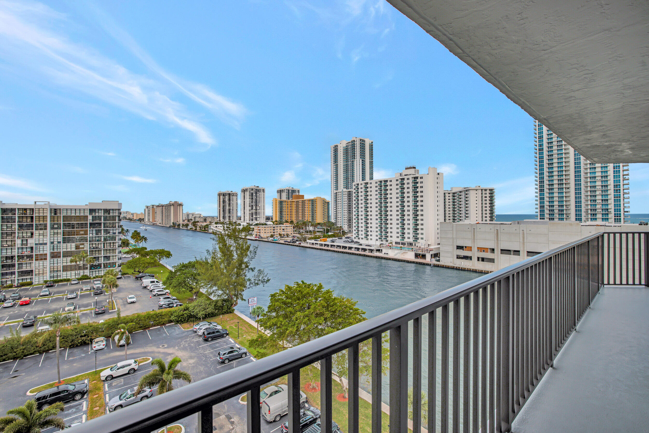 600 Parkview Drive 921