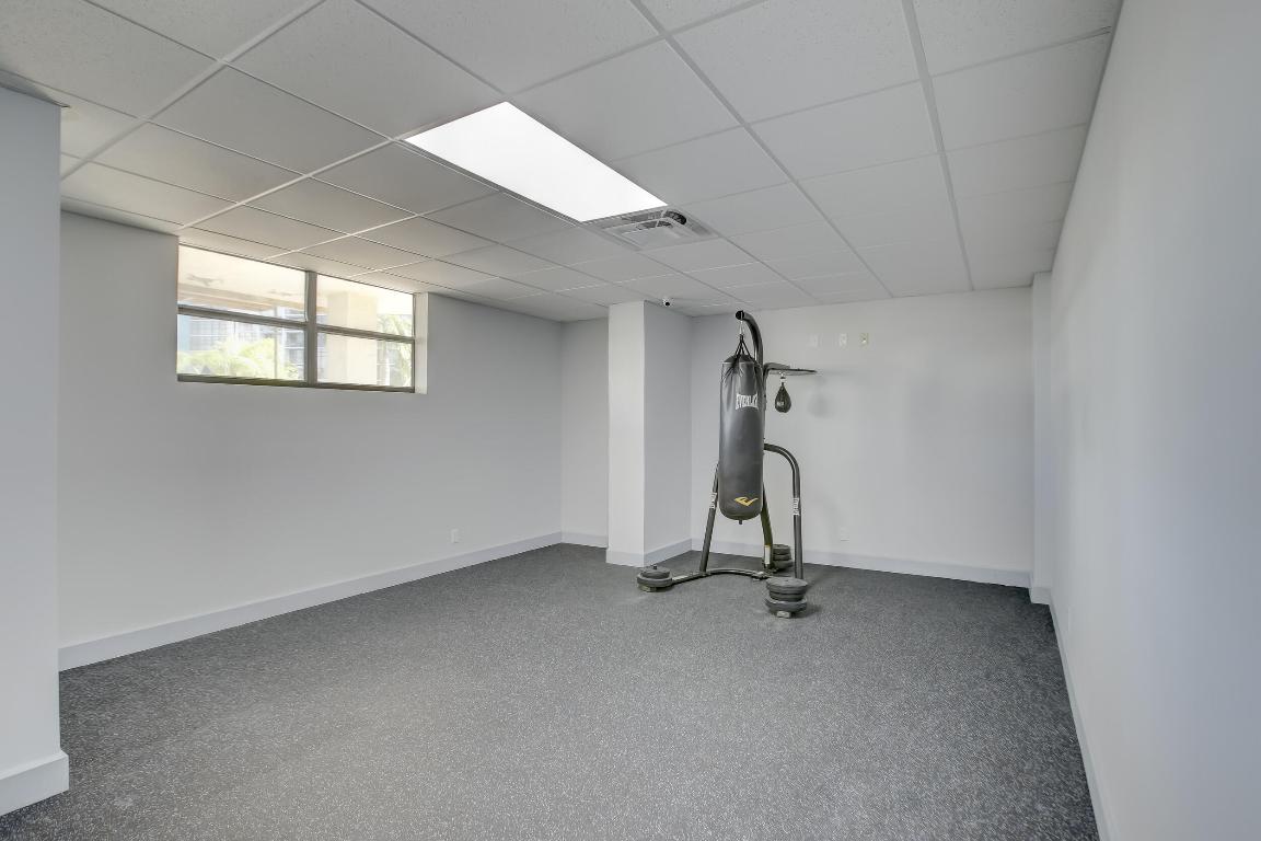 600 Parkview Drive 921