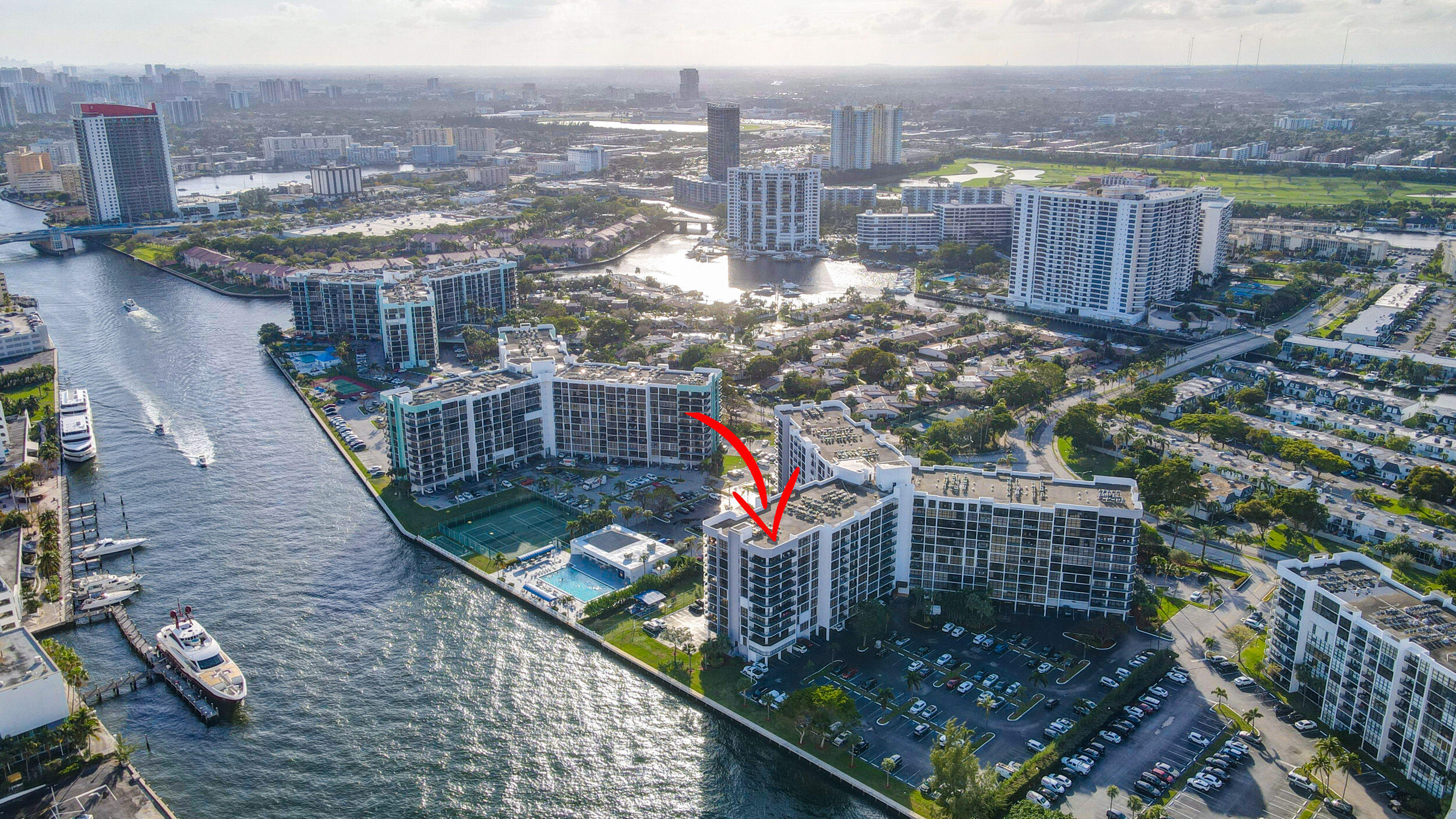 600 Parkview Drive 921