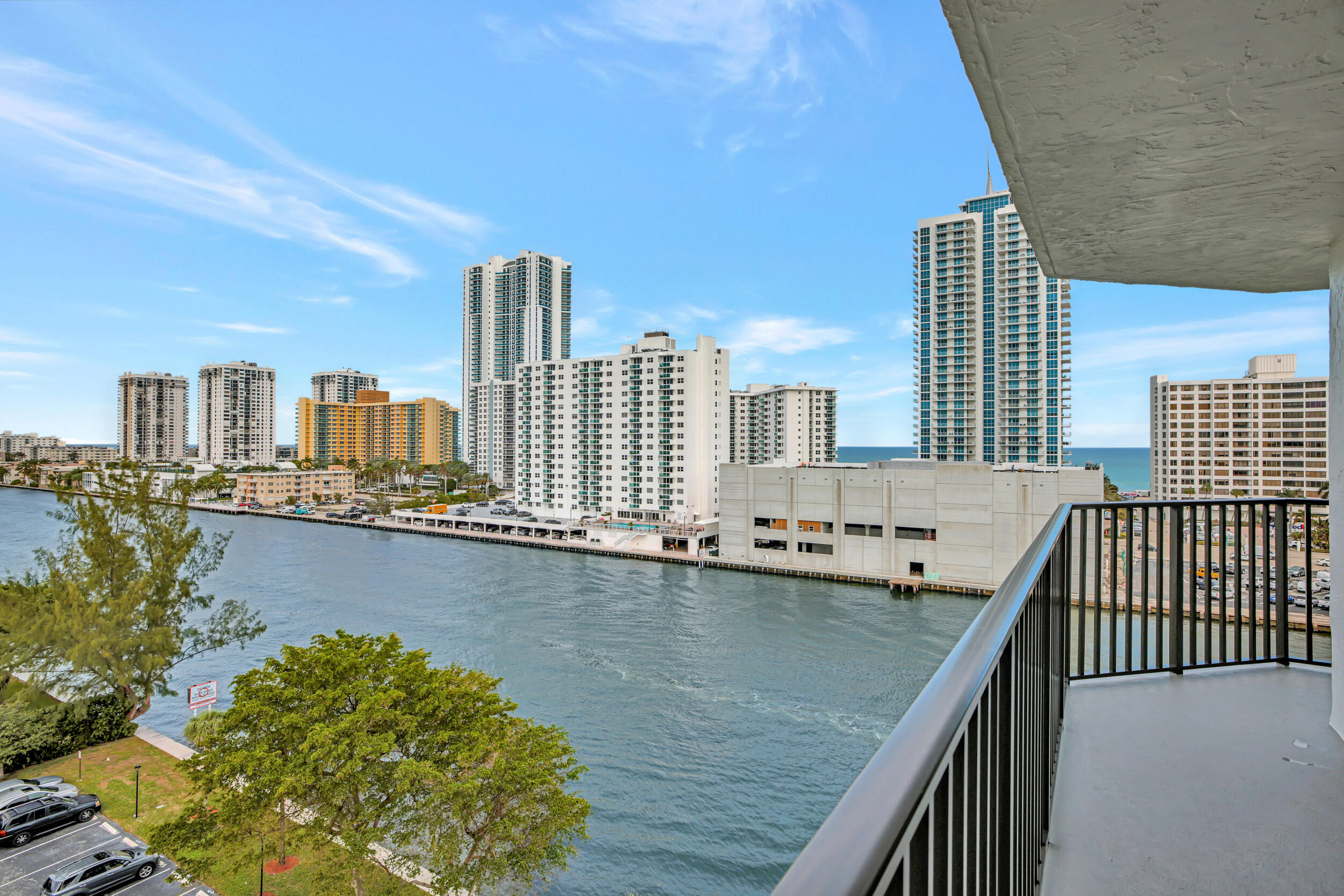 600 Parkview Drive 921