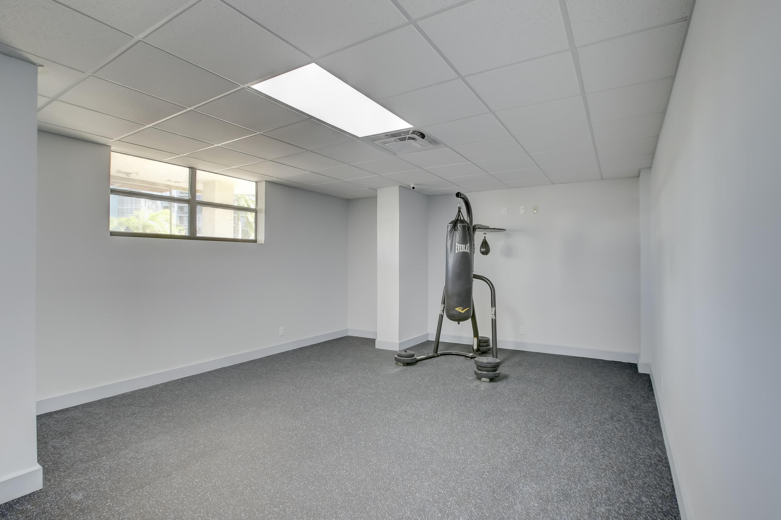 600 Parkview Drive 921