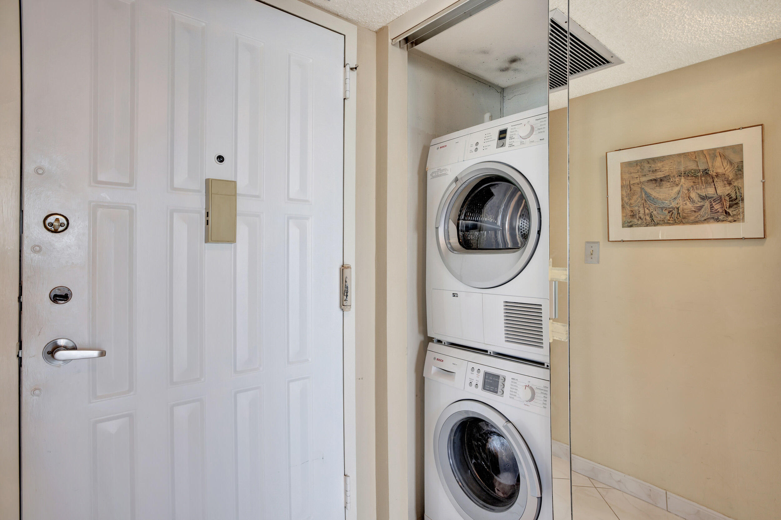 600 Parkview Drive 921