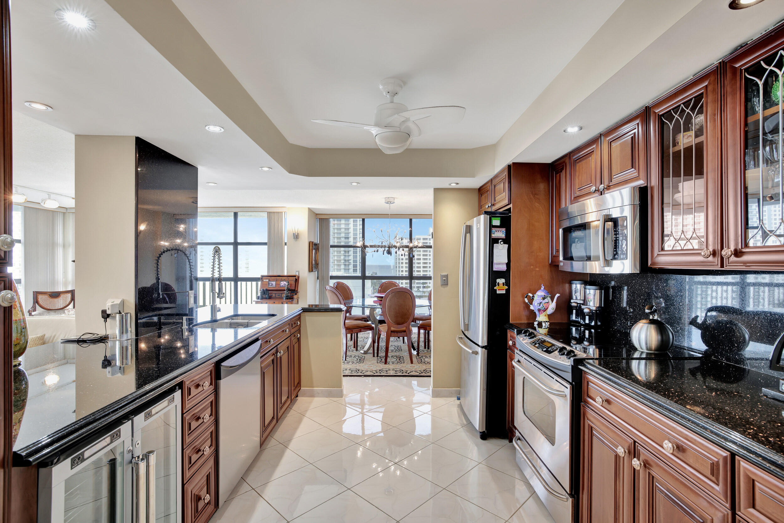 600 Parkview Drive 921