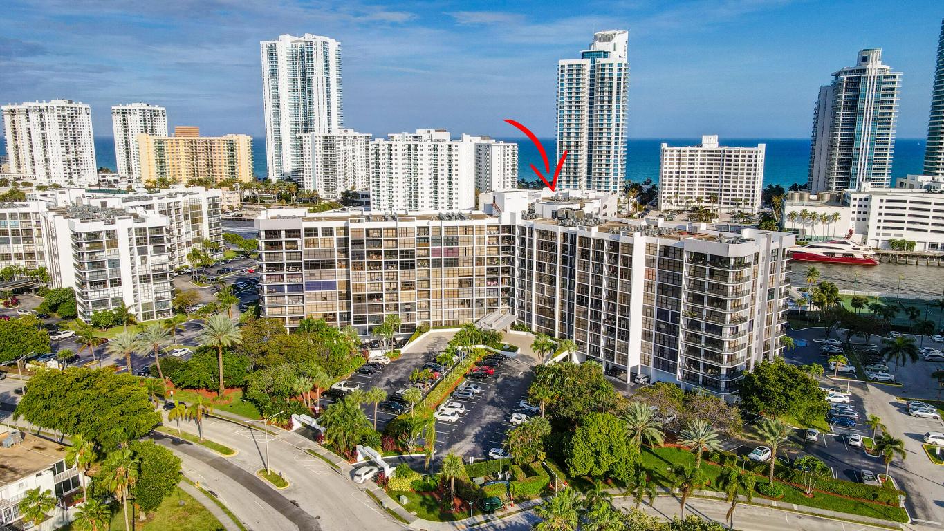 600 Parkview Drive 921