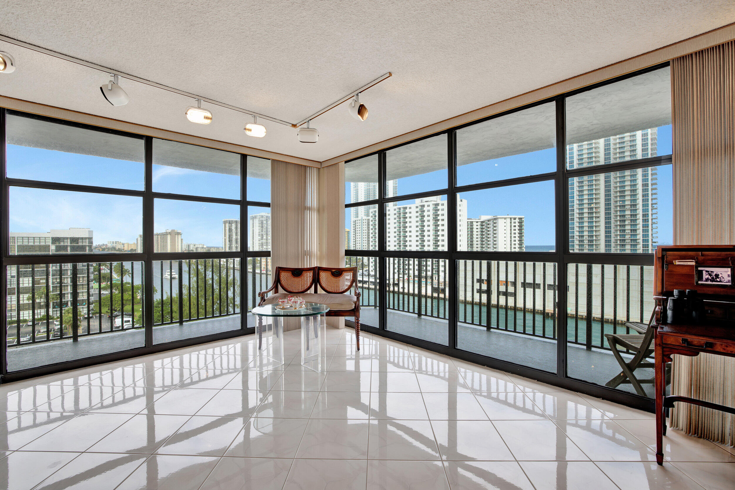 600 Parkview Drive 921