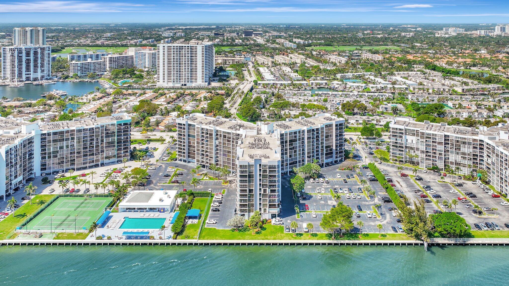 600 Parkview Drive 512