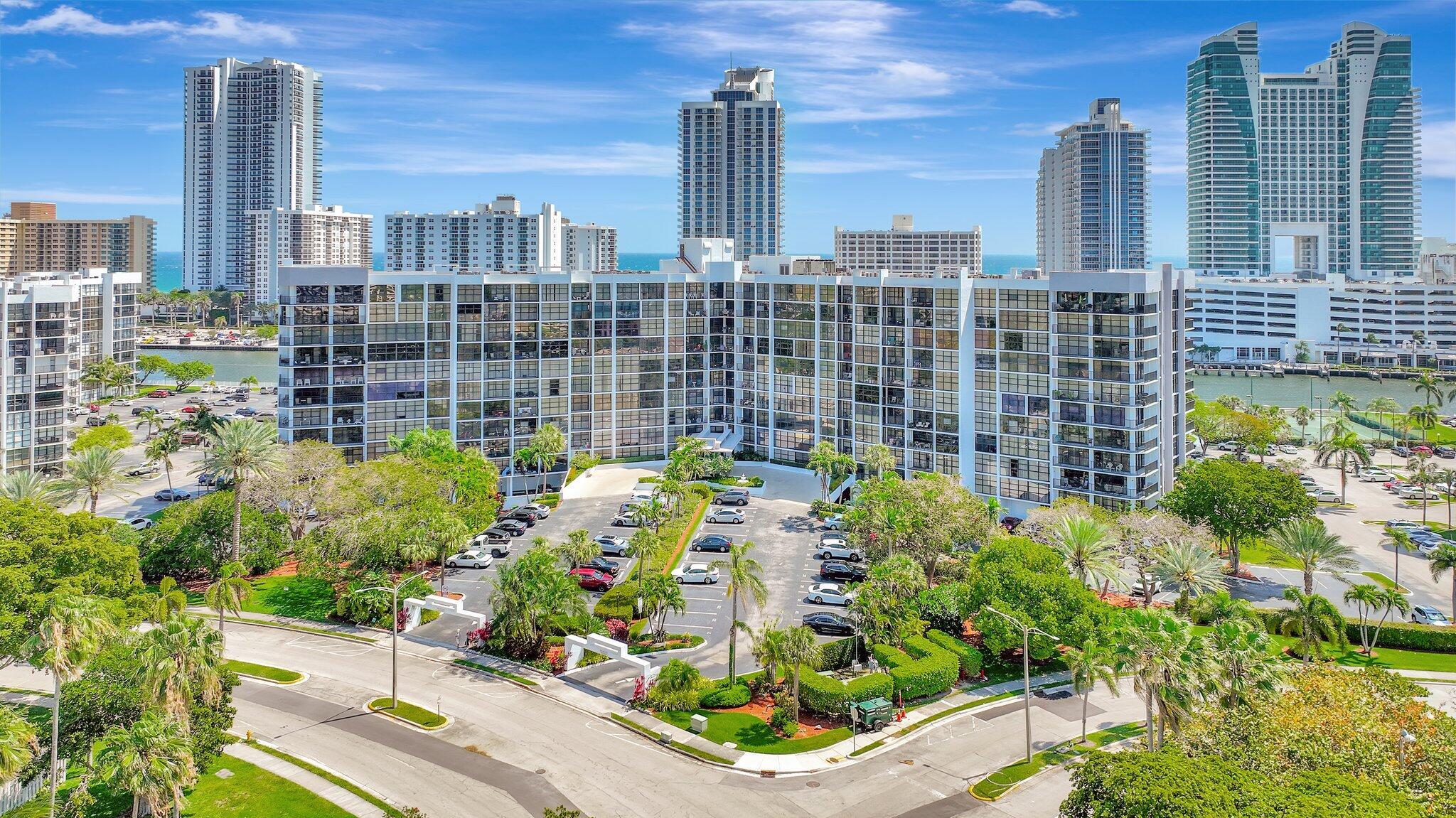 600 Parkview Drive 512