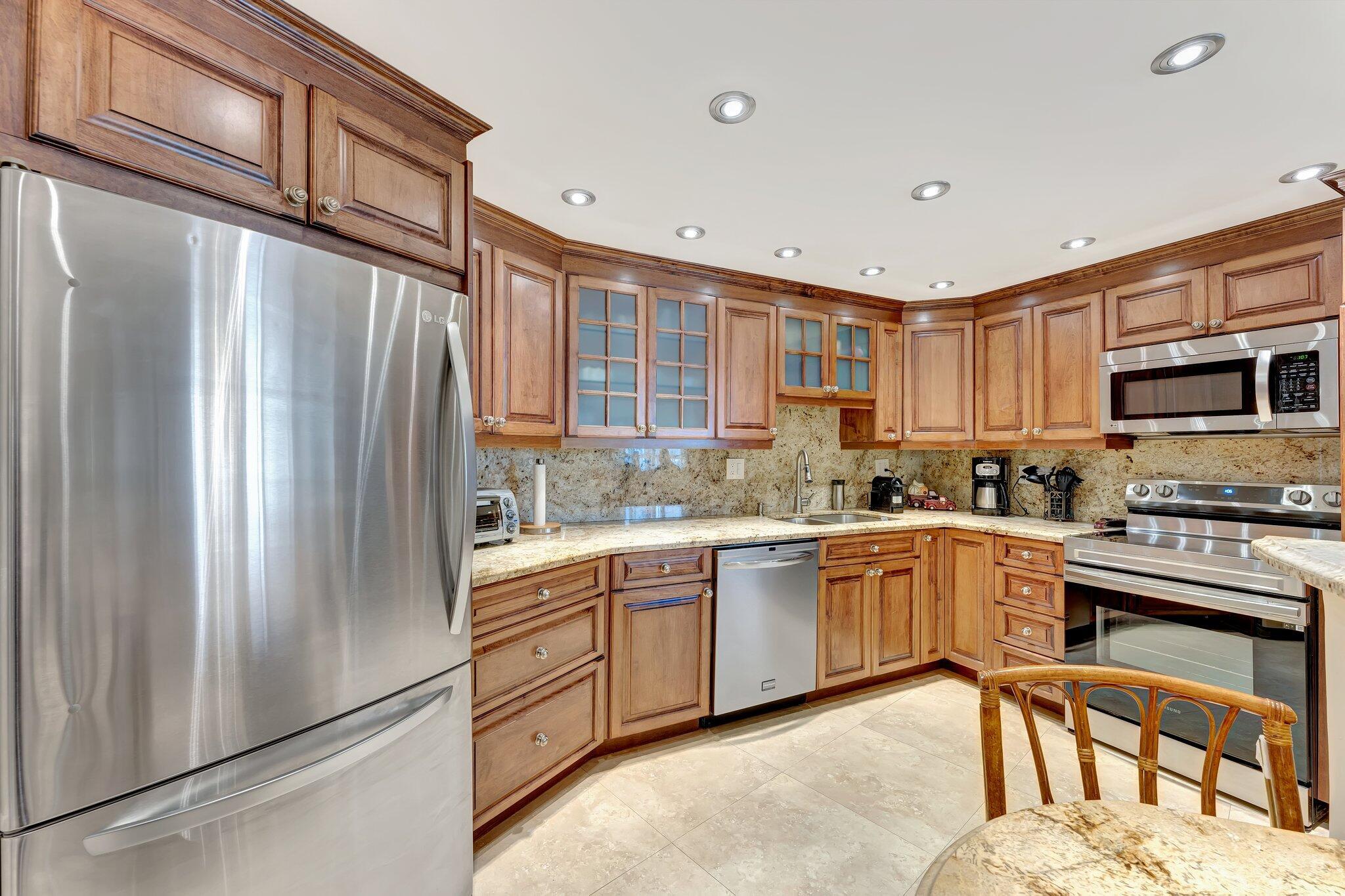 600 Parkview Drive 512