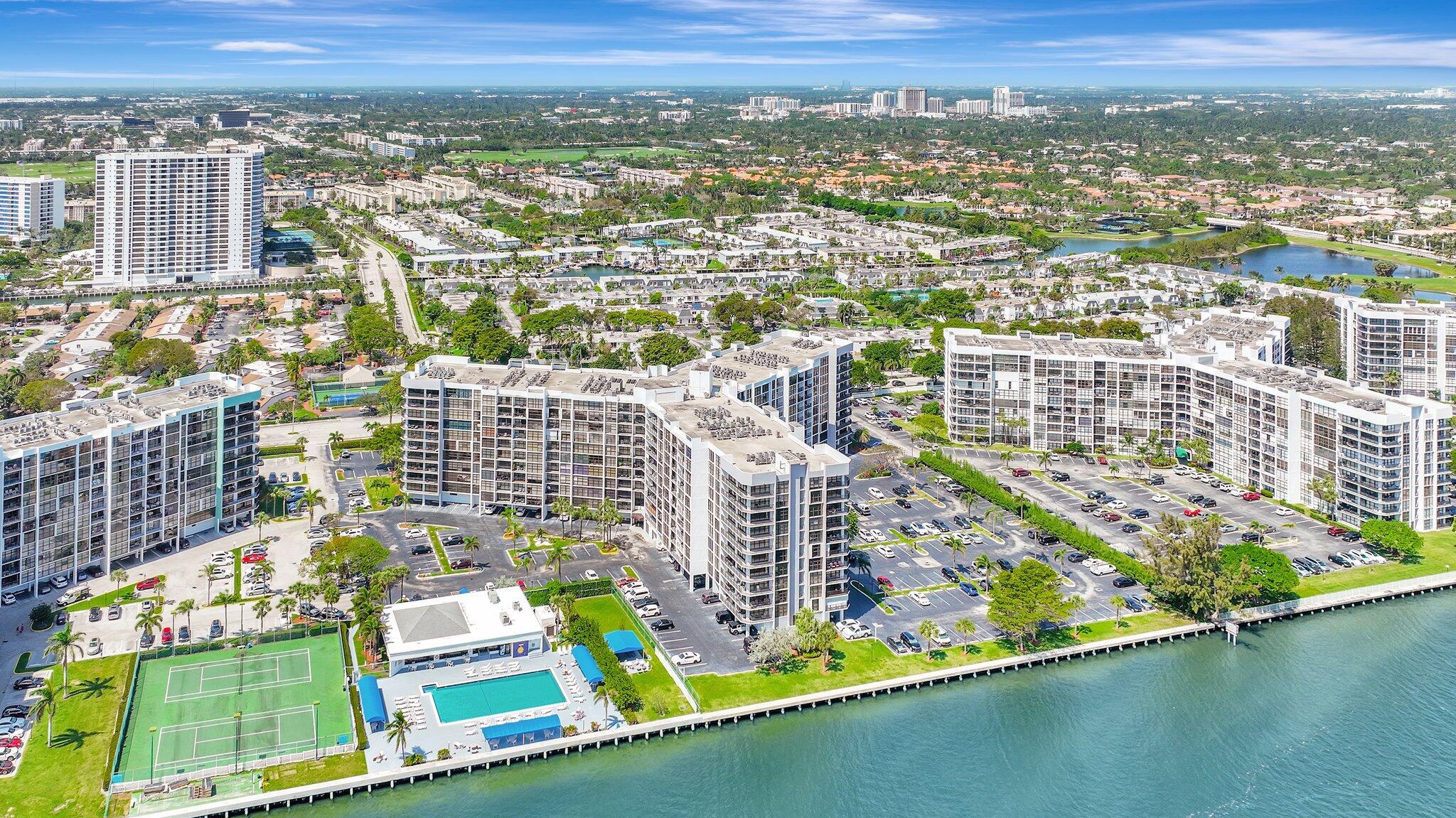 600 Parkview Drive 512