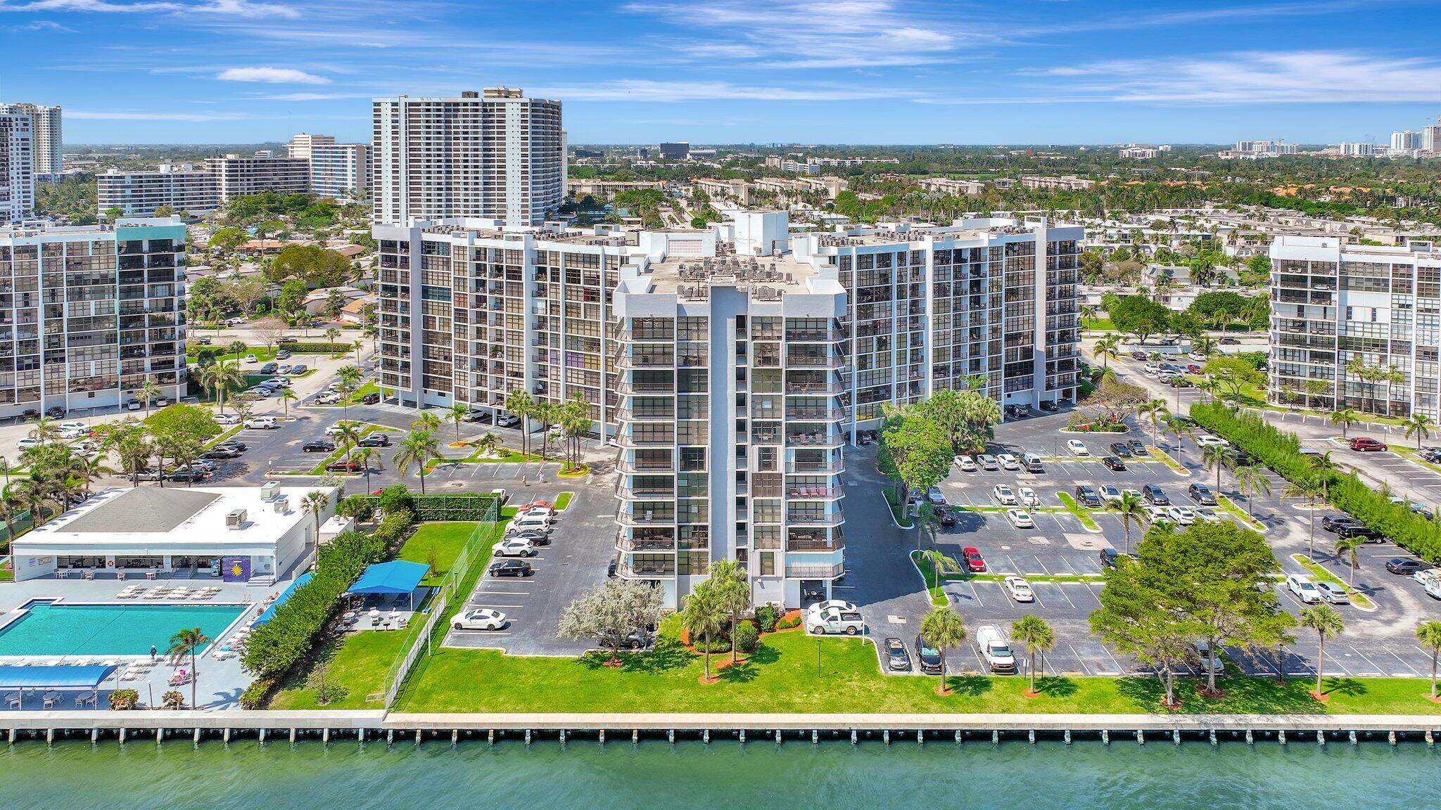 600 Parkview Drive 512