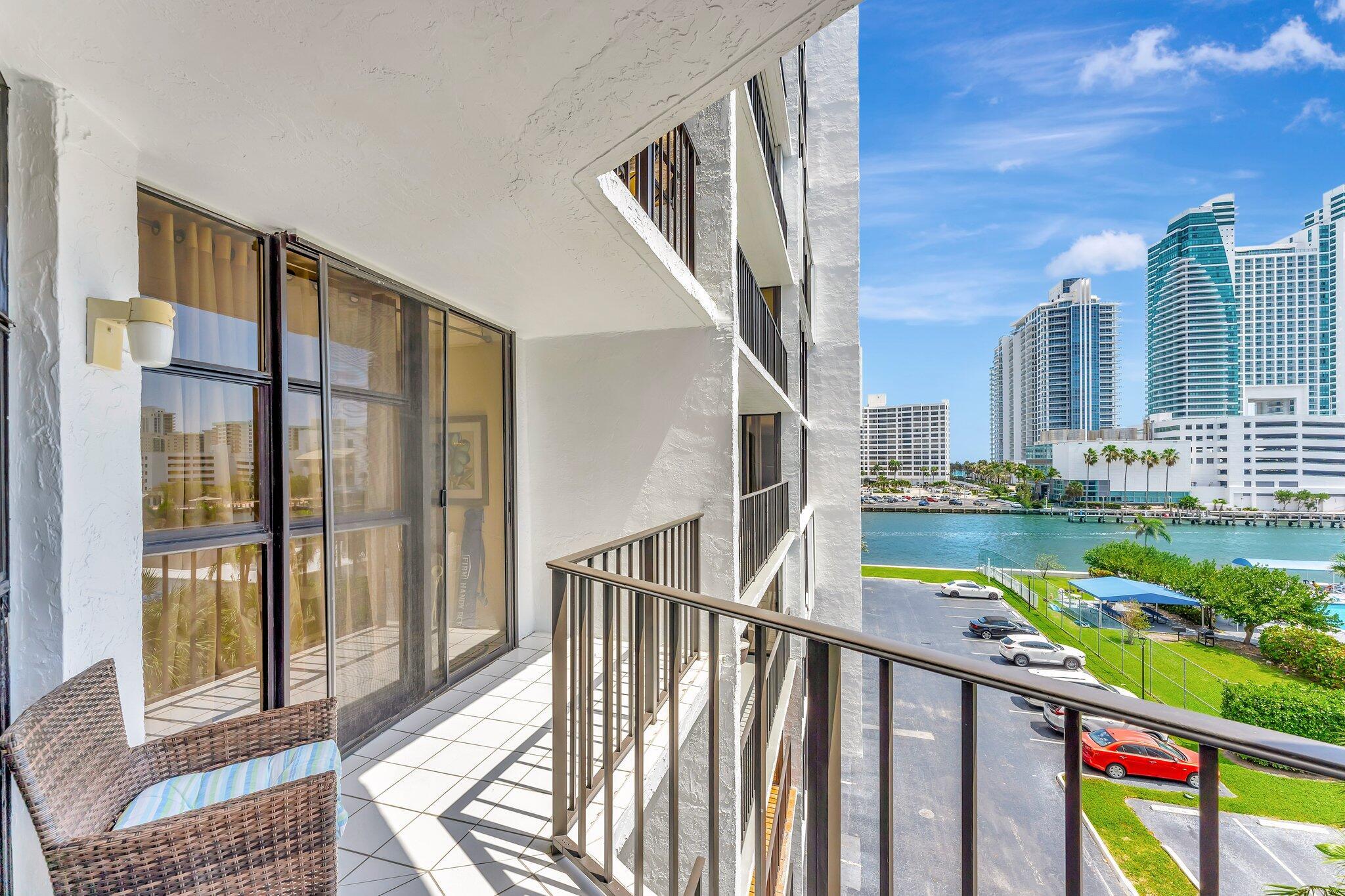 600 Parkview Drive 512