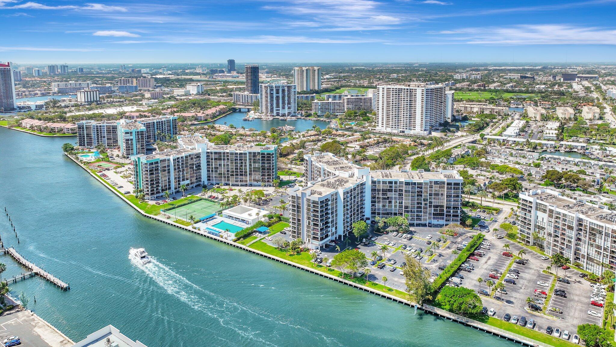 600 Parkview Drive 512