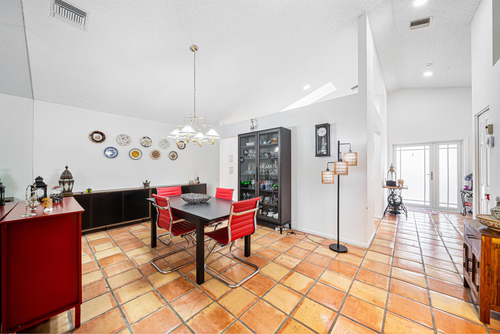 6087 Bay Isles Drive