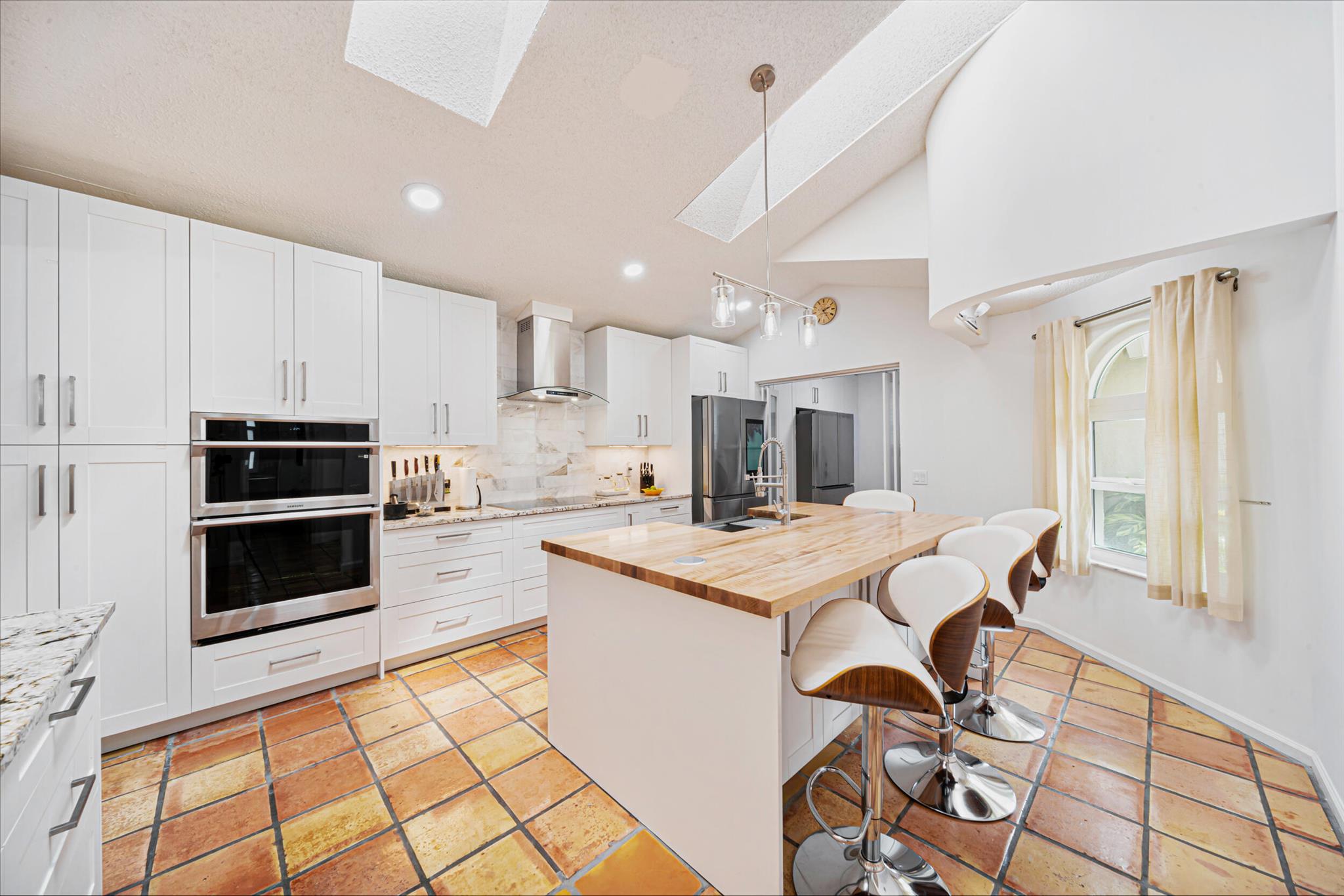 6087 Bay Isles Drive